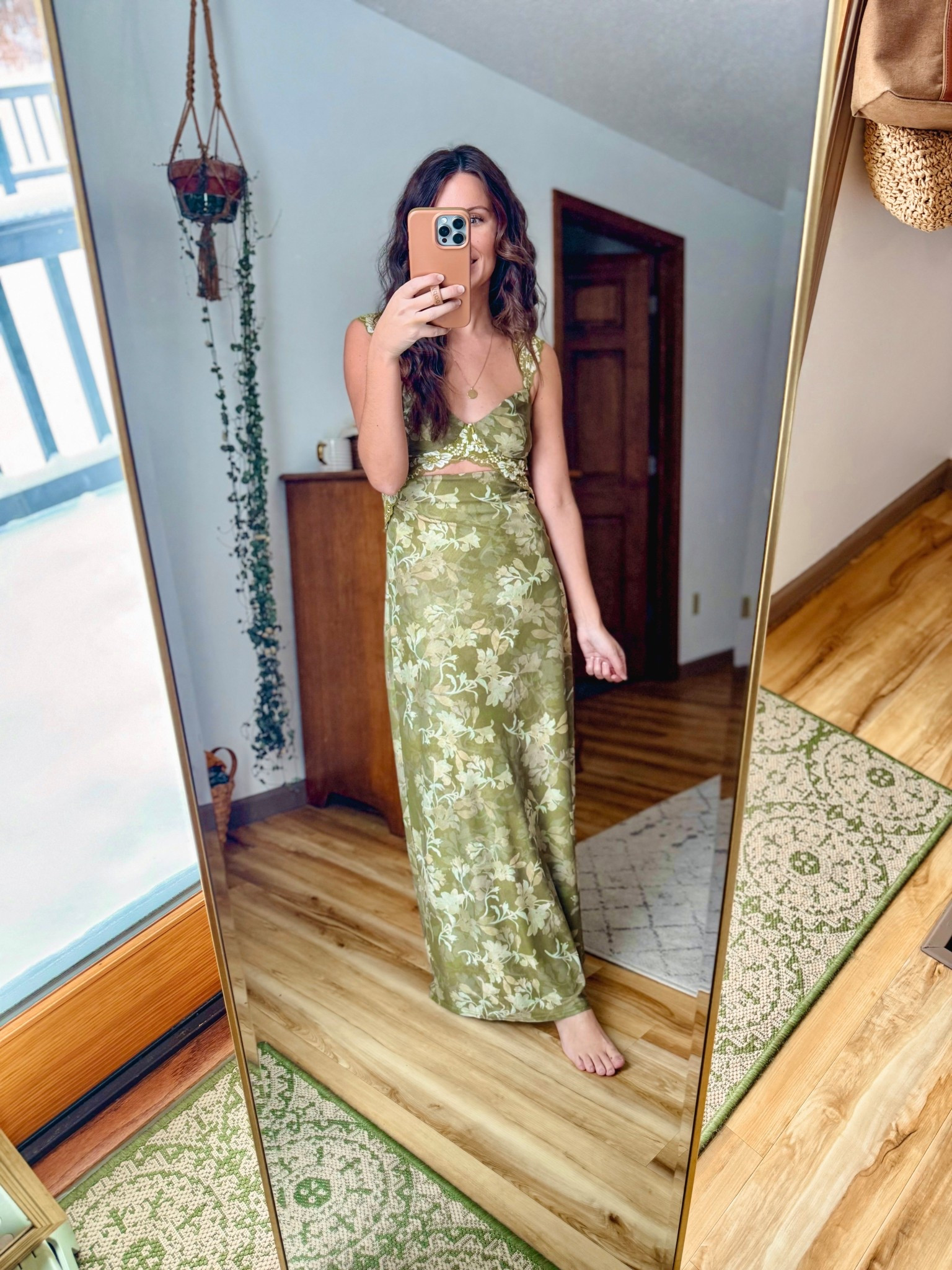 Wearing size xs in this dress! Love it so much!!

#LTKPetite #LTKFindsUnder100 #LTKgrwm