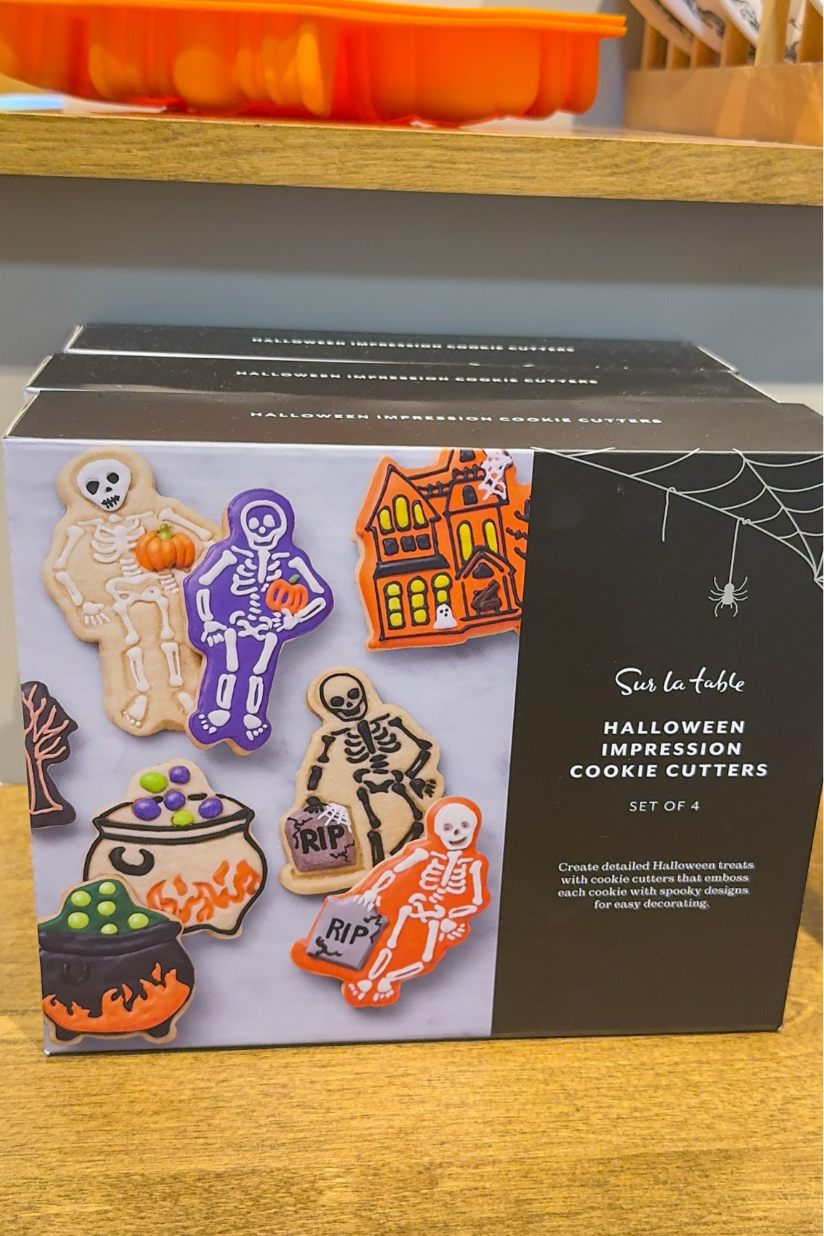 Halloween cookie cutters 

Halloween cookies 
Halloween baking 
Halloween parties 
Halloween decor 

#LTKHome #LTKSeasonal #LTKParties