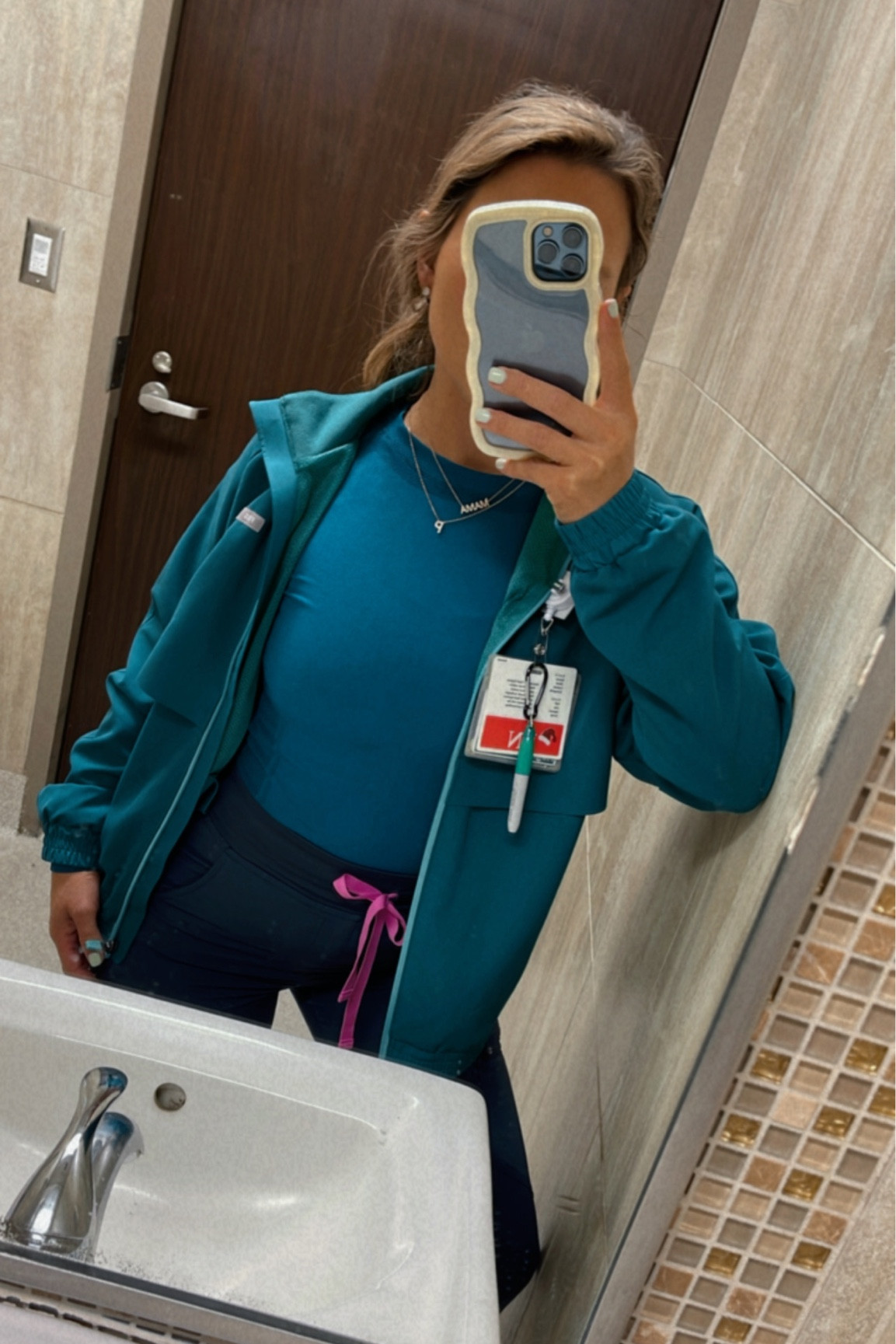 Nurse OOTD ✨ #nurse #scrubs #nursing #amazon #ootd #ltkootd

#LTKfit #LTKFind #LTKcurves