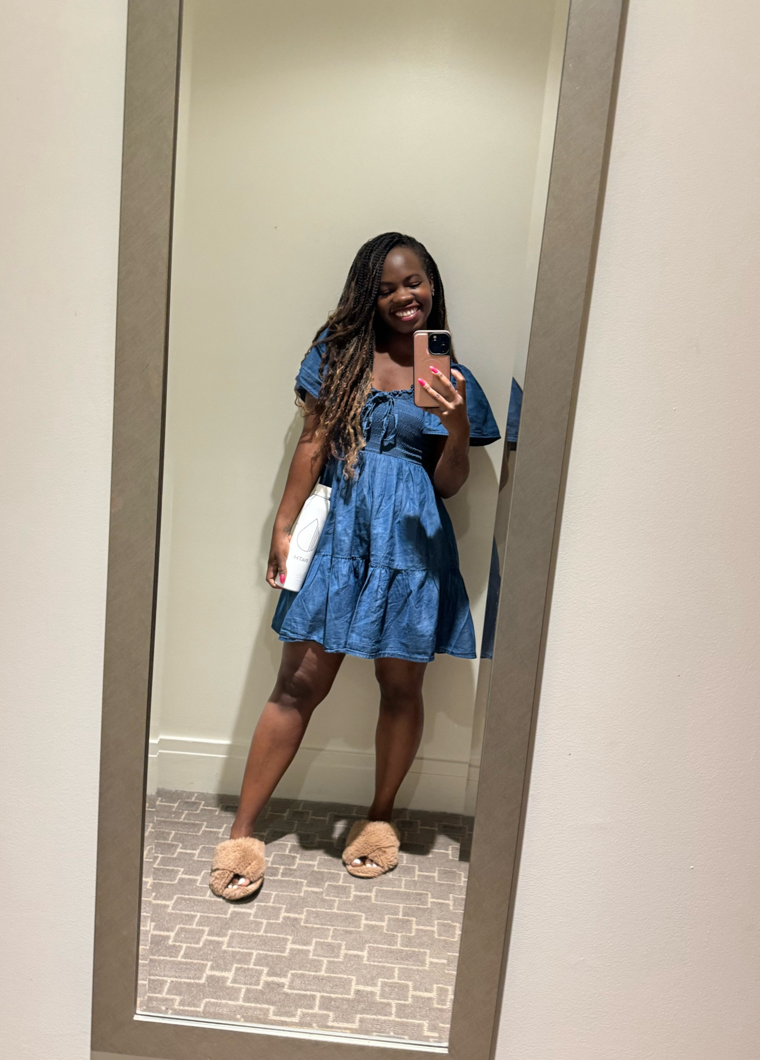 Hotel Walk 🏨 

#LTKHome #LTKShoeCrush #LTKWorkwear