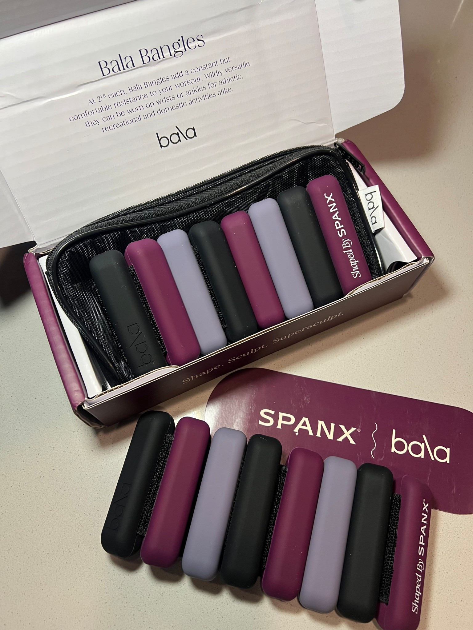 My hot girl walks just got hotter💟

Spanx Bala bangles, arm weights, ankle weights, strength training, workout wear, active 

#LTKActive