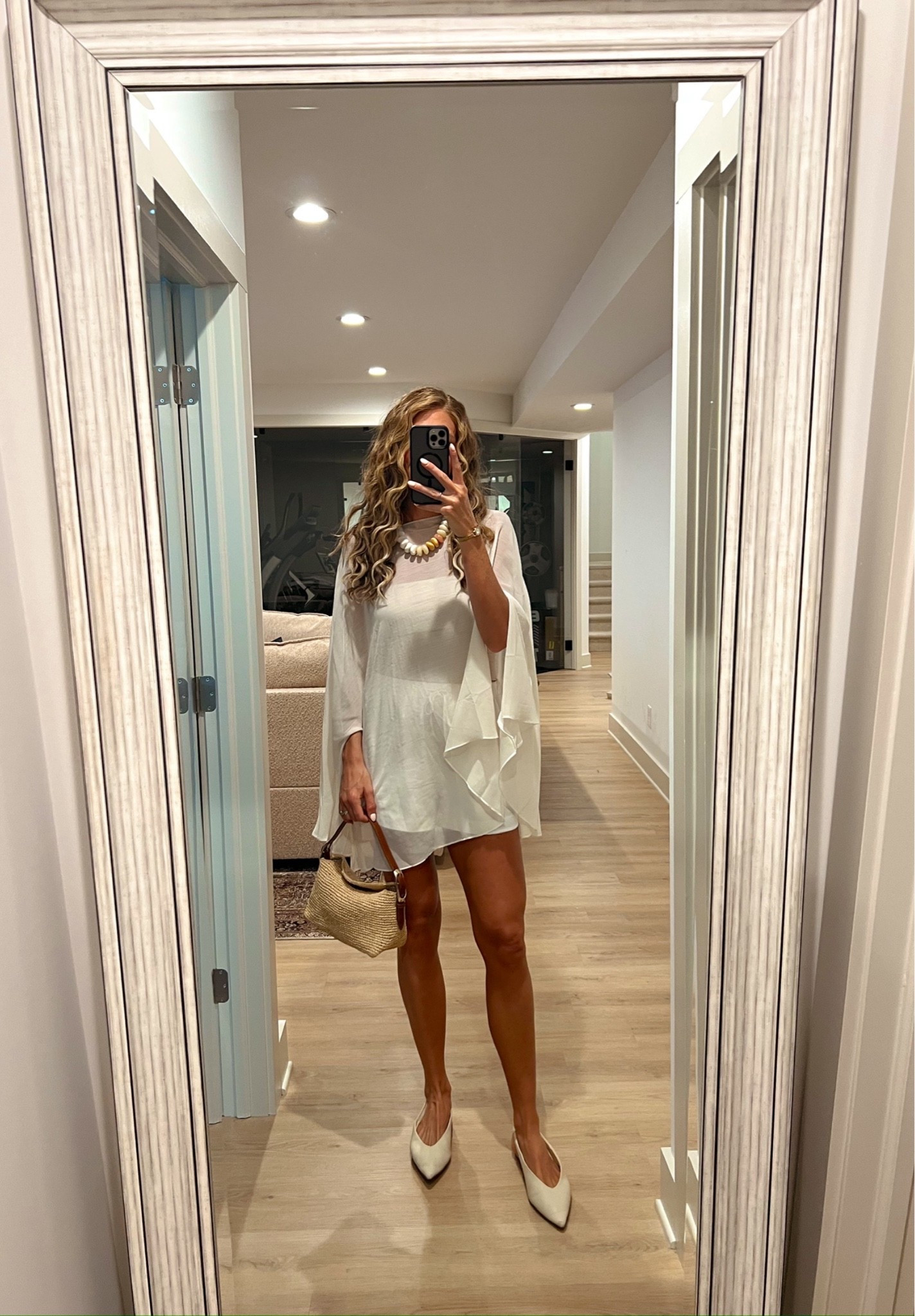 Ways to wear satin shorts from @Aritzia ! 🤍
Im wearing my usual medium in the shorts (run tts but I always prefer my bottoms a tad looser) Wearing size medium in everything else except small in the tube top (layered underneath).

#LTKTall #LTKootd #LTKgrwm