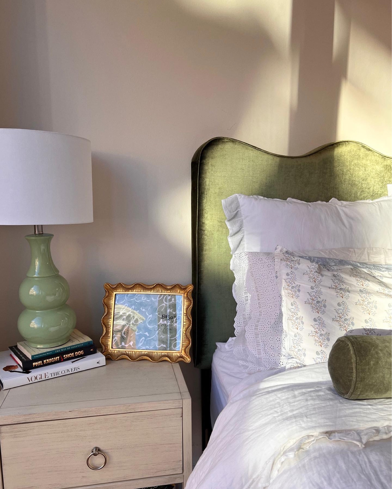 Apartment decor / scalloped headboard / green room decor / dark green / green lamp

#LTKstyletip #LTKhome #LTKunder100