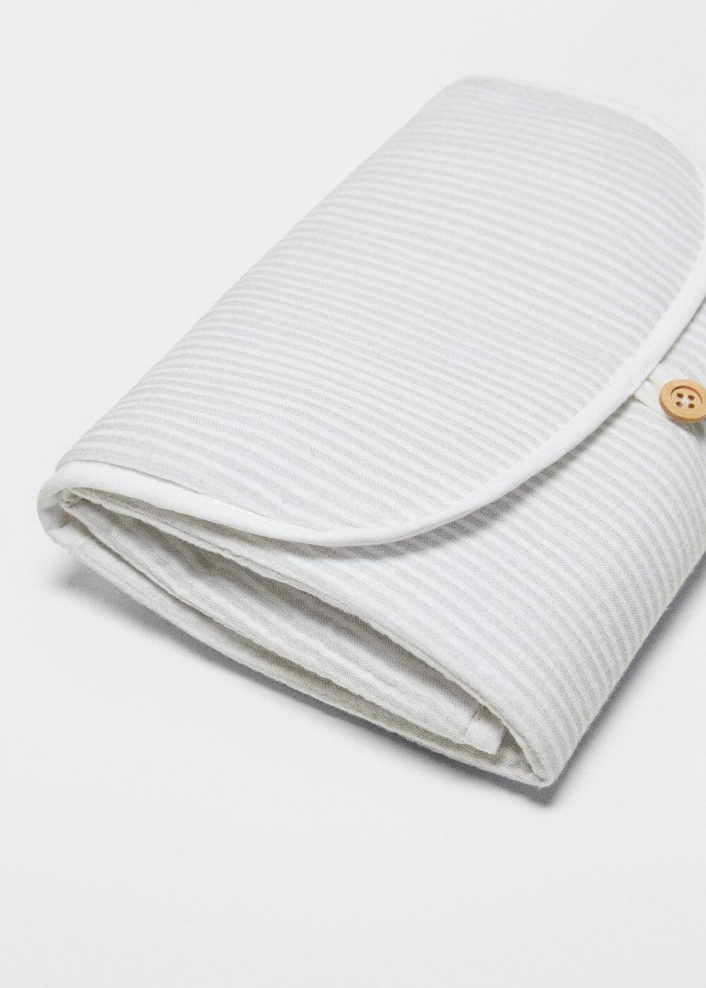 Striped travel changing mat -  Girls | Mango Kids United Kingdom | MANGO (UK)