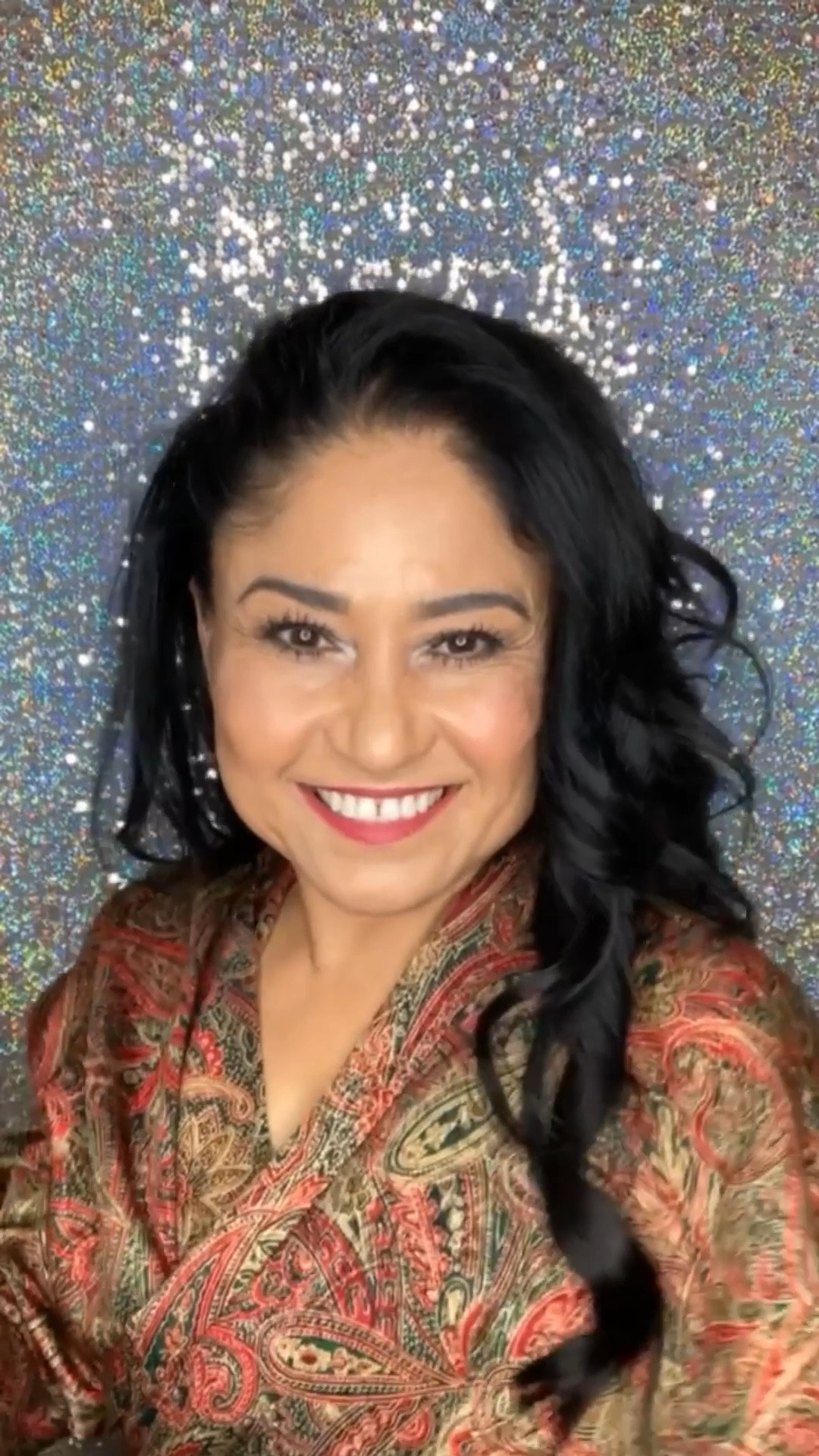 A quick transformation with Graftobian Ultra HD foundation palette!🩷

#transitionchallenge #beautyreel #makeuptransitions #makeupreels #creatorover60 #matureskin #maturemakeup

#LTKBeauty #LTKStyleTip