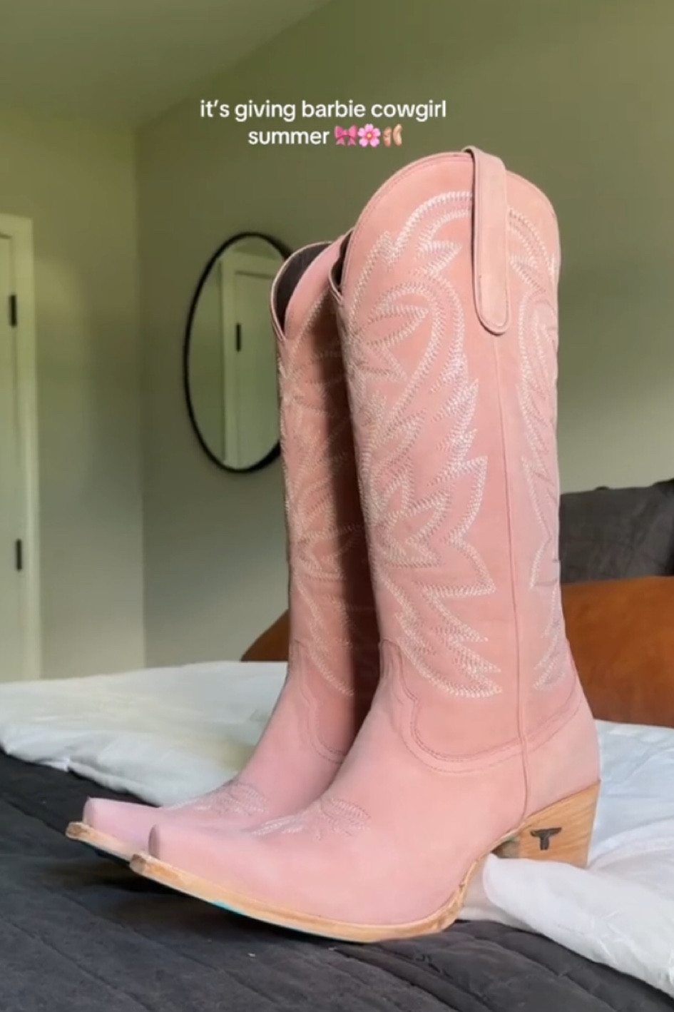 It’s giving pink Barbie cowgirl 🎀💫✨

#LTKStyleTip #LTKOver40 #LTKShoeCrush