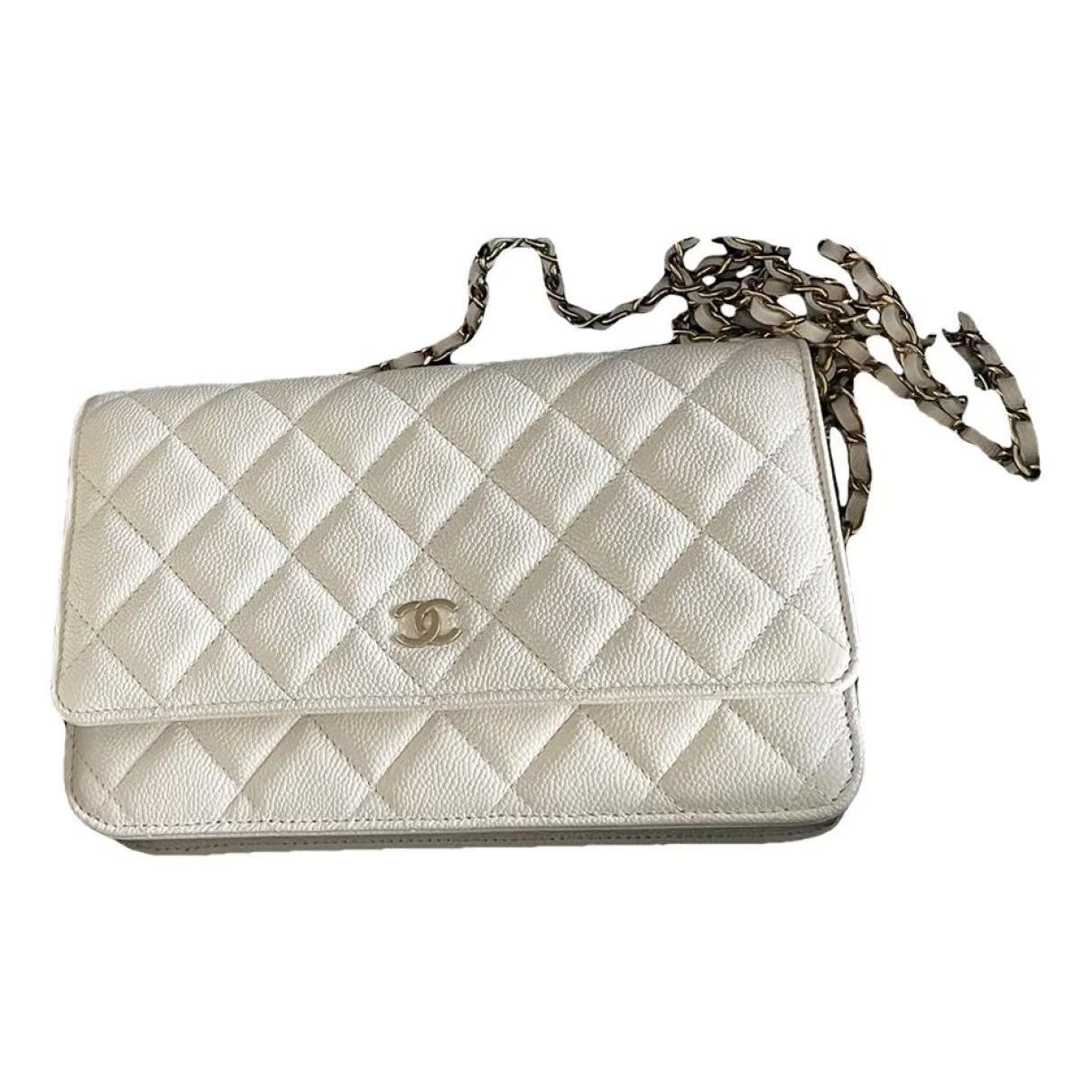 Wallet on chain timeless/classique leather crossbody bag Chanel White in Leather - 35171447 | Vestiaire Collective (Global)