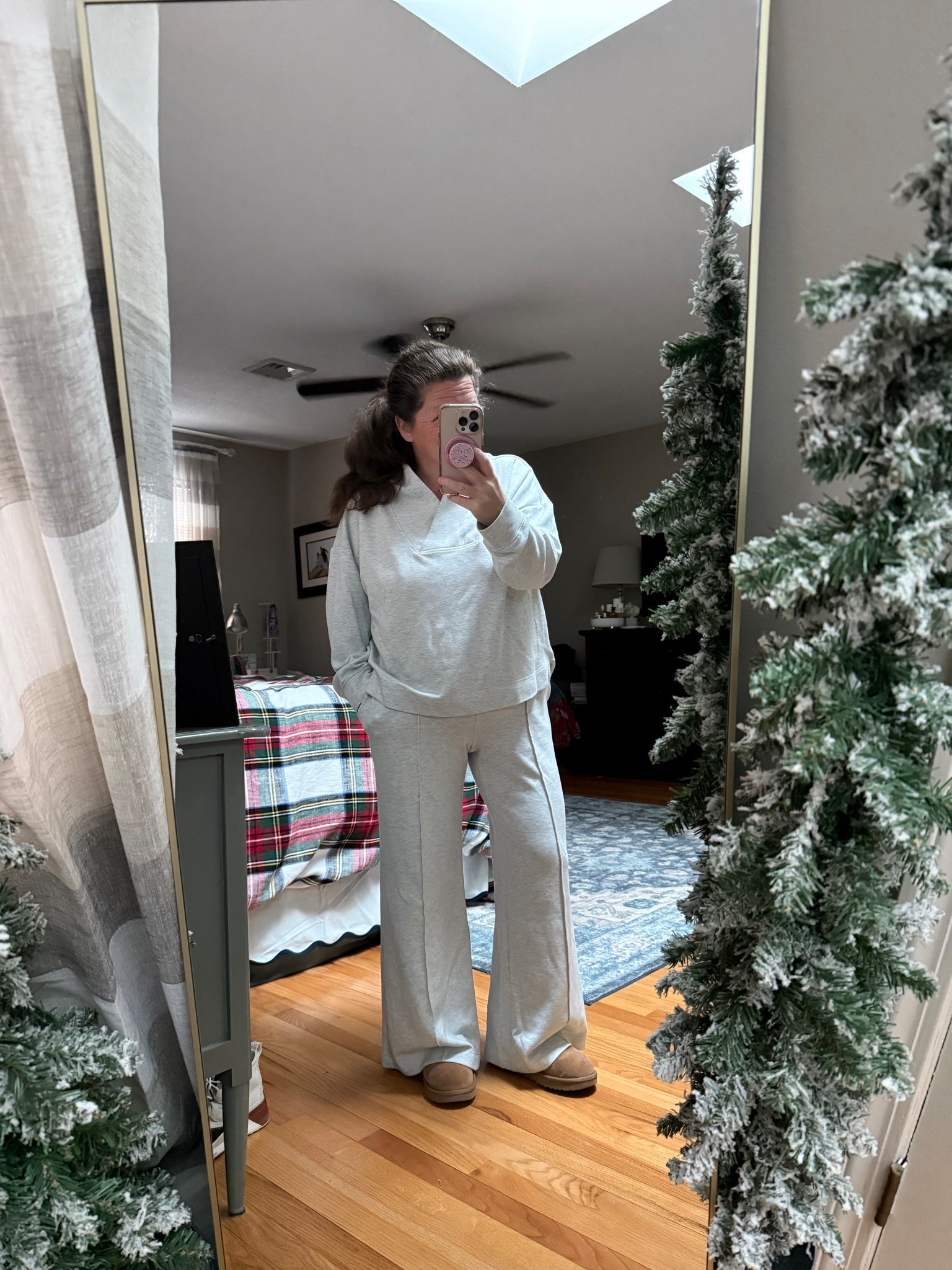 There’s something to be said about an amazingly comfortable yet stylish matching set. @louandgrey for the win #loftgirl 

#LTKootd #LTKOver40 #LTKMidsize