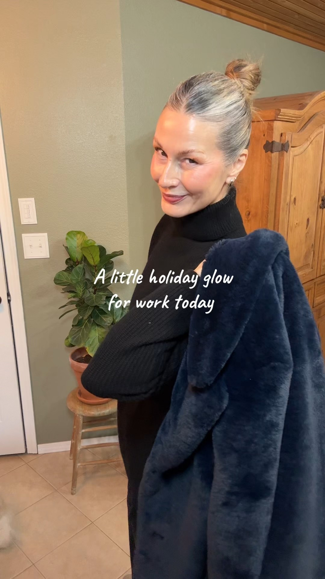 Subtle, chic, and holiday ready!

#LTKHoliday #LTKootd #LTKOver40