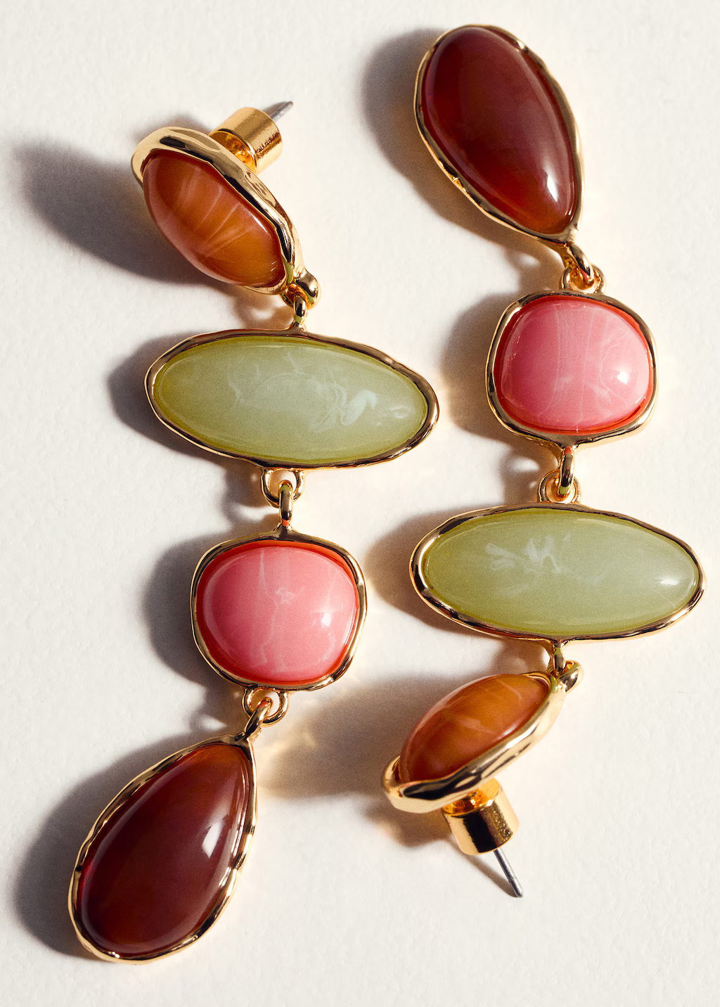 Boucles d'oreilles pendantes pierres -  Femme | Mango France | MANGO (FR)