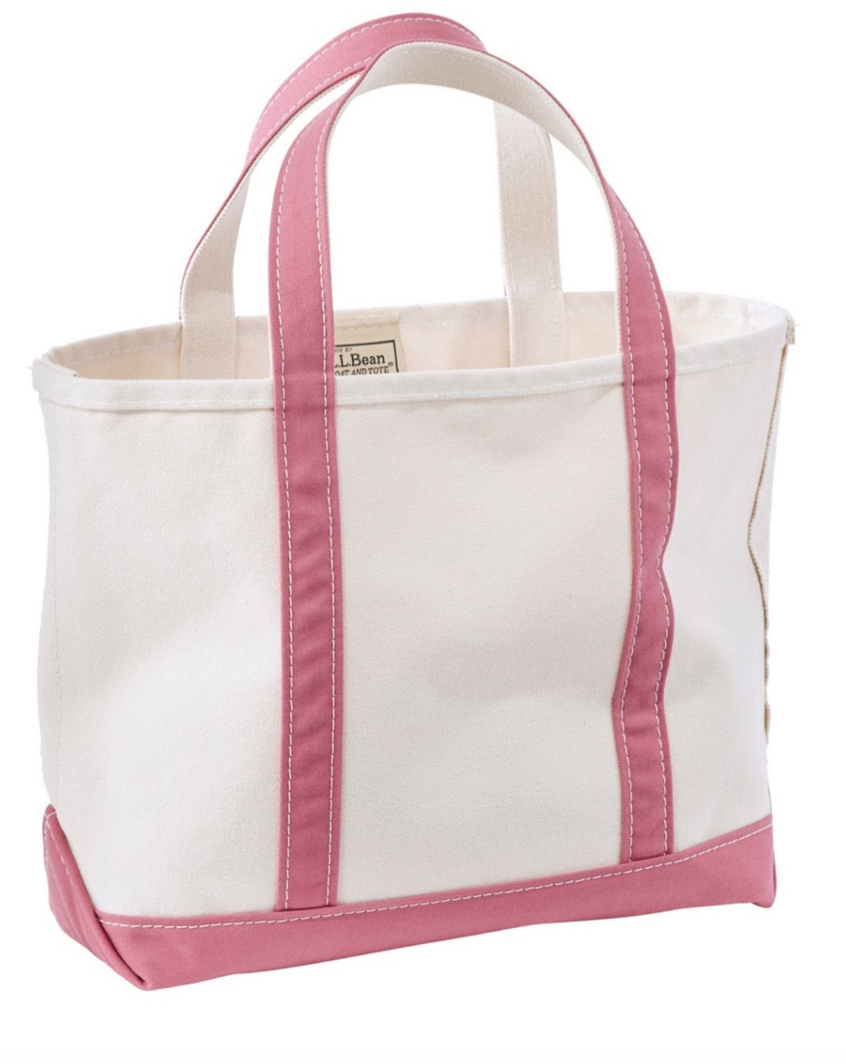 The perfect travel tote

I ordered medium, long straps in pink with a monogram! 
