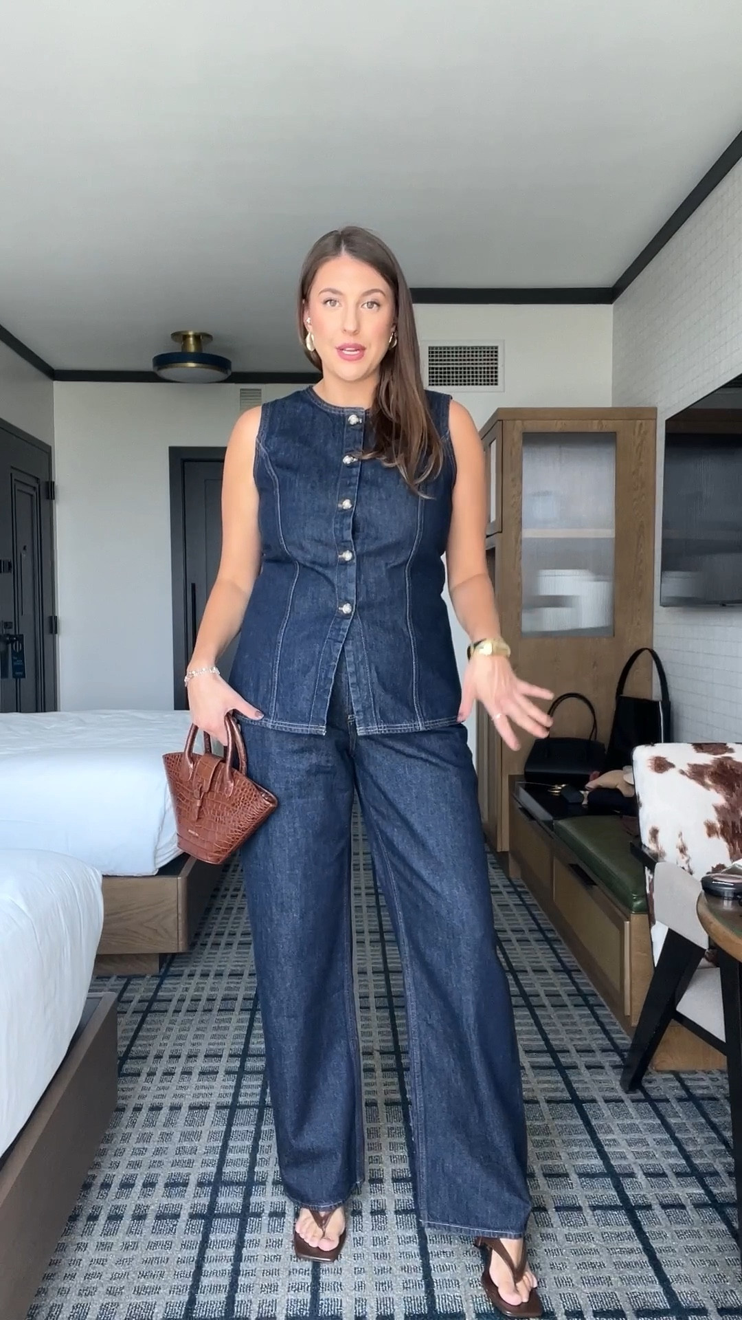 Outfit of the day 


size 10 fashion | size 10 | Tall girl outfit | tall girl fashion | midsize fashion size 10 | midsize | tall fashion | tall women | Abercrombie 

#LTKMidsize #LTKStyleTip #LTKCon