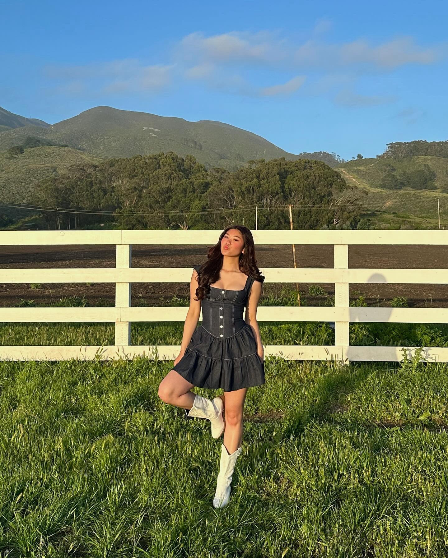 california sunsets ☀️

also, i blame my boyfriend for getting me into morgan wallen 🤠

·

dress: @peppermayo 

·

#peppermayo #pinterestaesthetic #pinterestfashion #pinterestoutfit #summeroutfit #outfitinspiration

#LTKSeasonal #LTKFindsUnder100 #LTKStyleTip