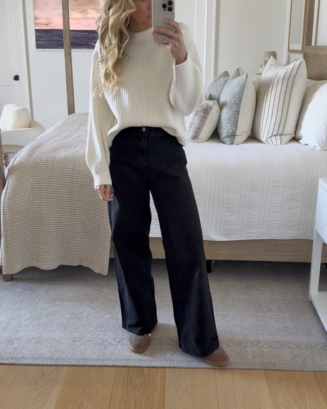 Love these cozy items from Target! These sweaters are the best so comfortable and adorable! 


#LTKFindsUnder50 #LTKmomlife #LTKStyleTip