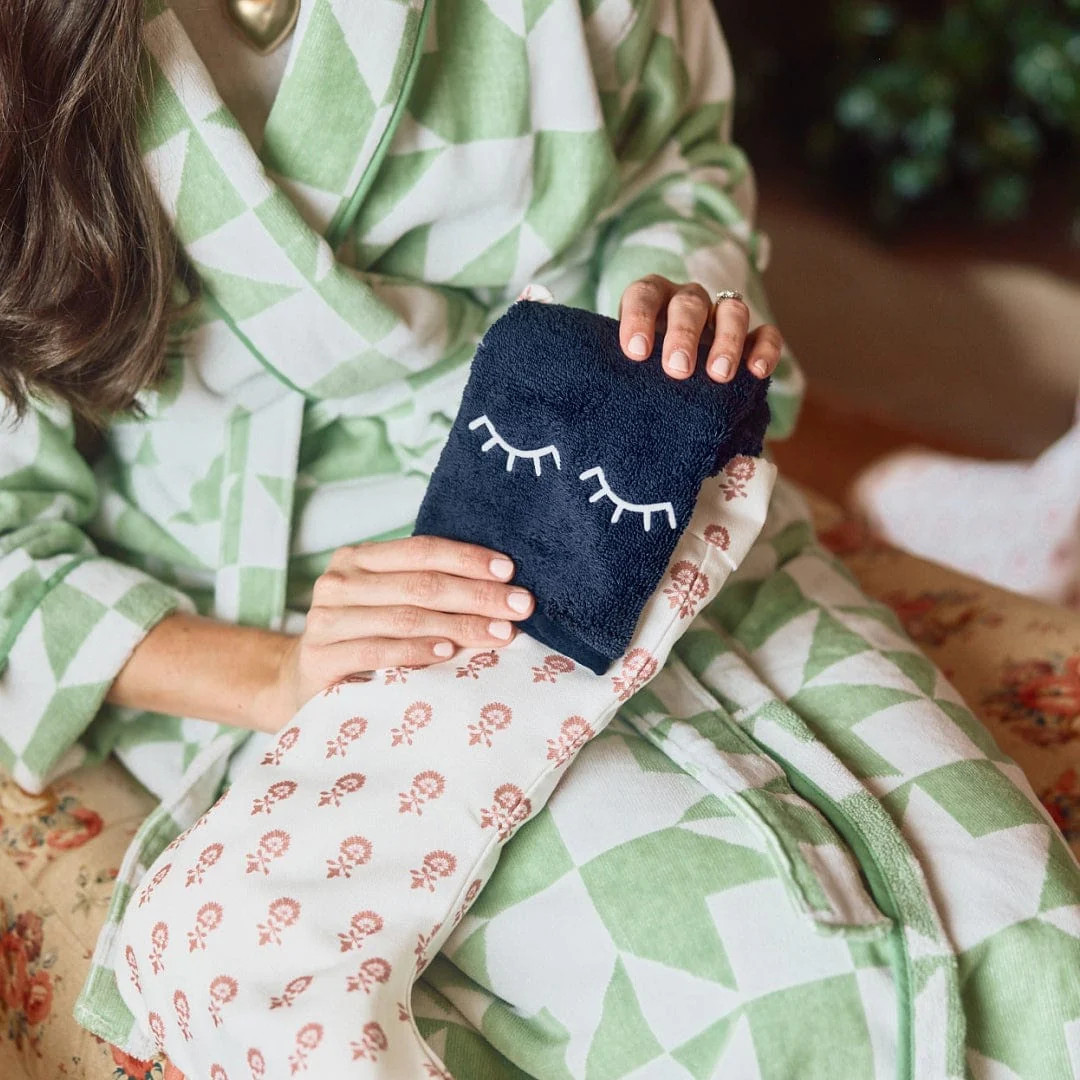 Monogrammed Luxury Makeup Towels | Weezie | Weezie Towels