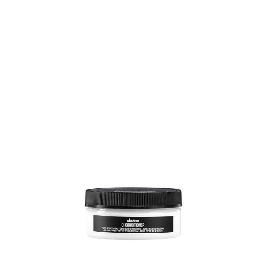 Davines OI Conditioner, Rich Creamy Hydrating Conditioner for All Hair Types - Accelerates Drying... | Amazon (US)
