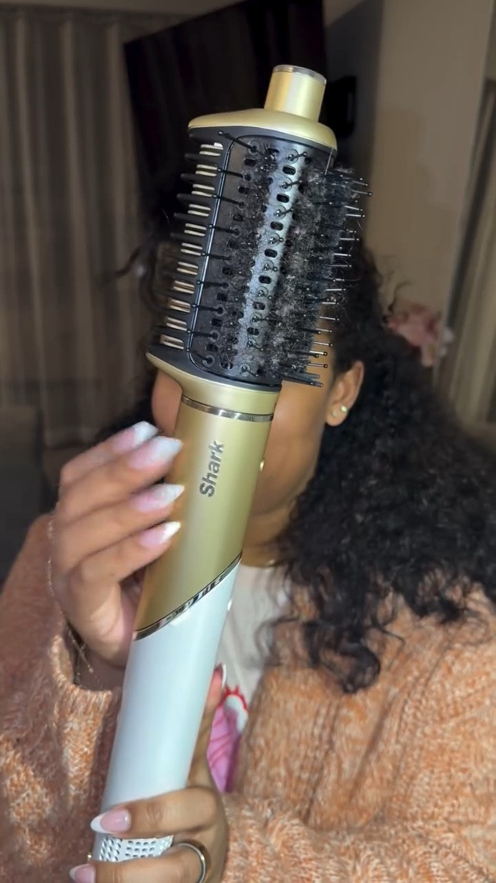 Best 2k I’ve spent so far ✨😊 

#dyamondnicole #hairvlog #shark #amikahairproducts #diy 

@amikapro @amika @sharkbeauty

#LTKbeauty #LTKSeasonal