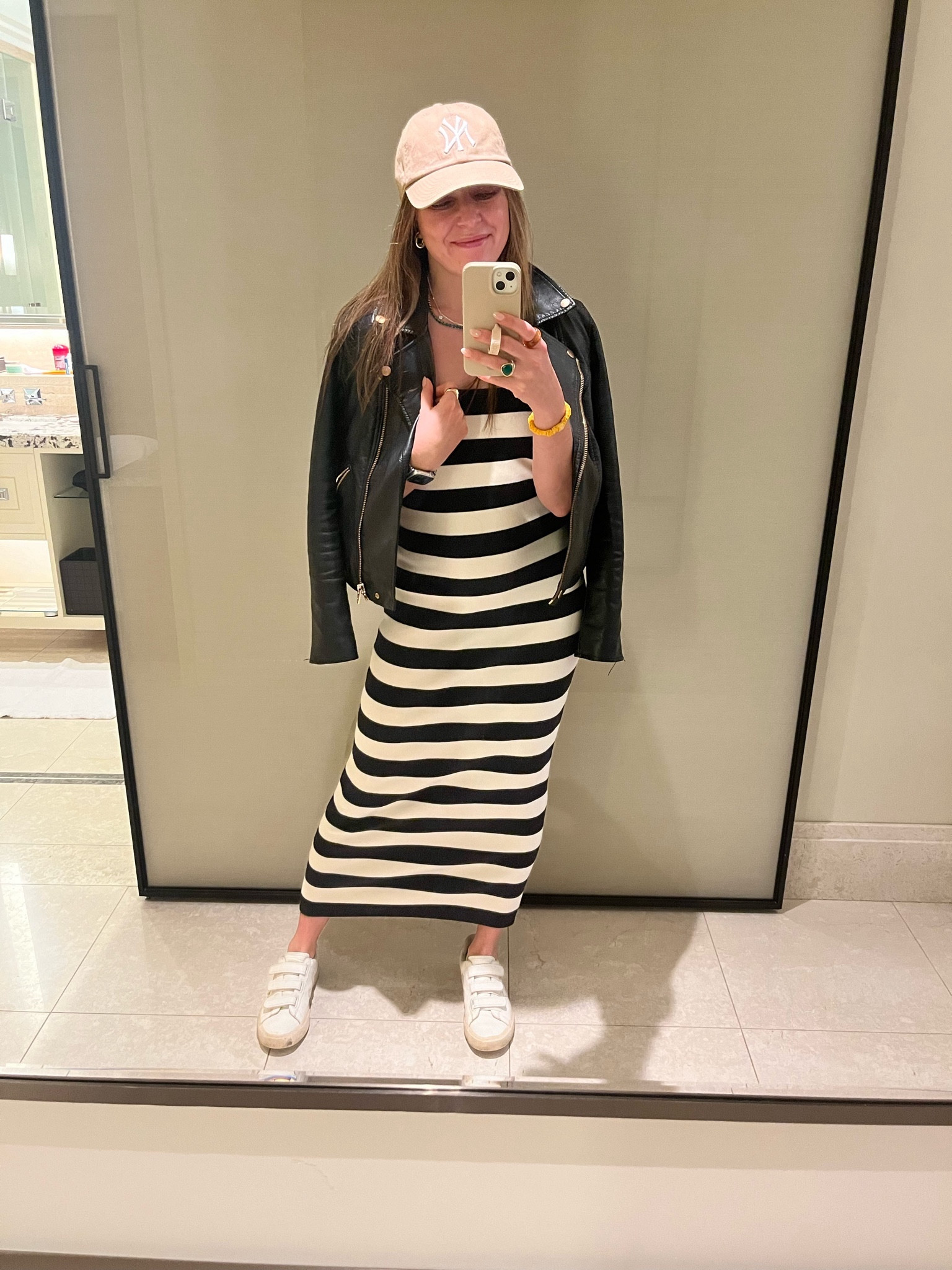 Spring in winter here in chi calls for this comfy tube dress!

#LTKsalealert #LTKfindsunder100 #LTKSeasonal