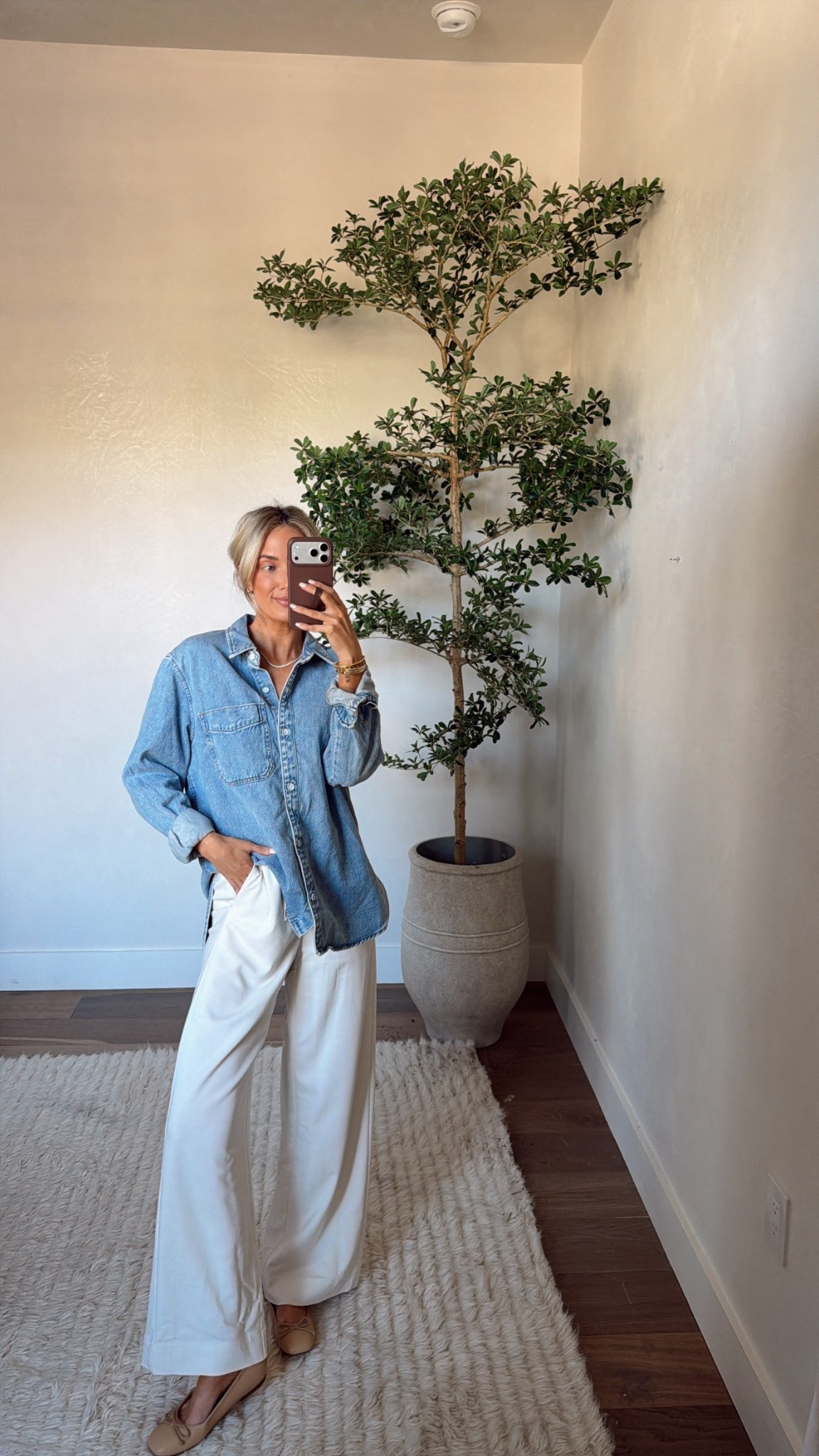 Wearing XS in the pants 
M in the shirt. If you like an oversized fit, I would size up one in the shirt. 