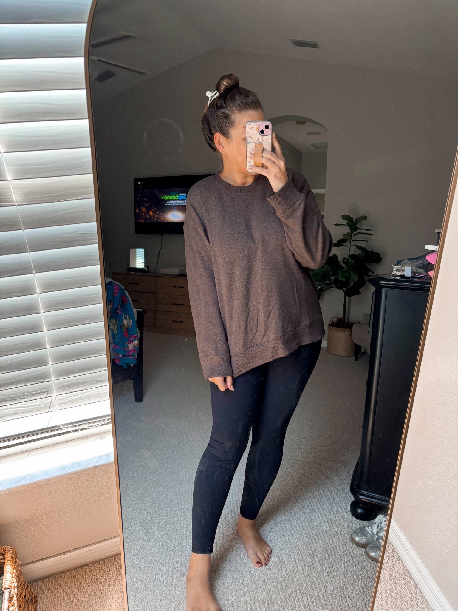 Love a good comfy sweatshirt and leggings 🤎

TTS- medium

#LTKFindsUnder50 #LTKMidsize #LTKStyleTip