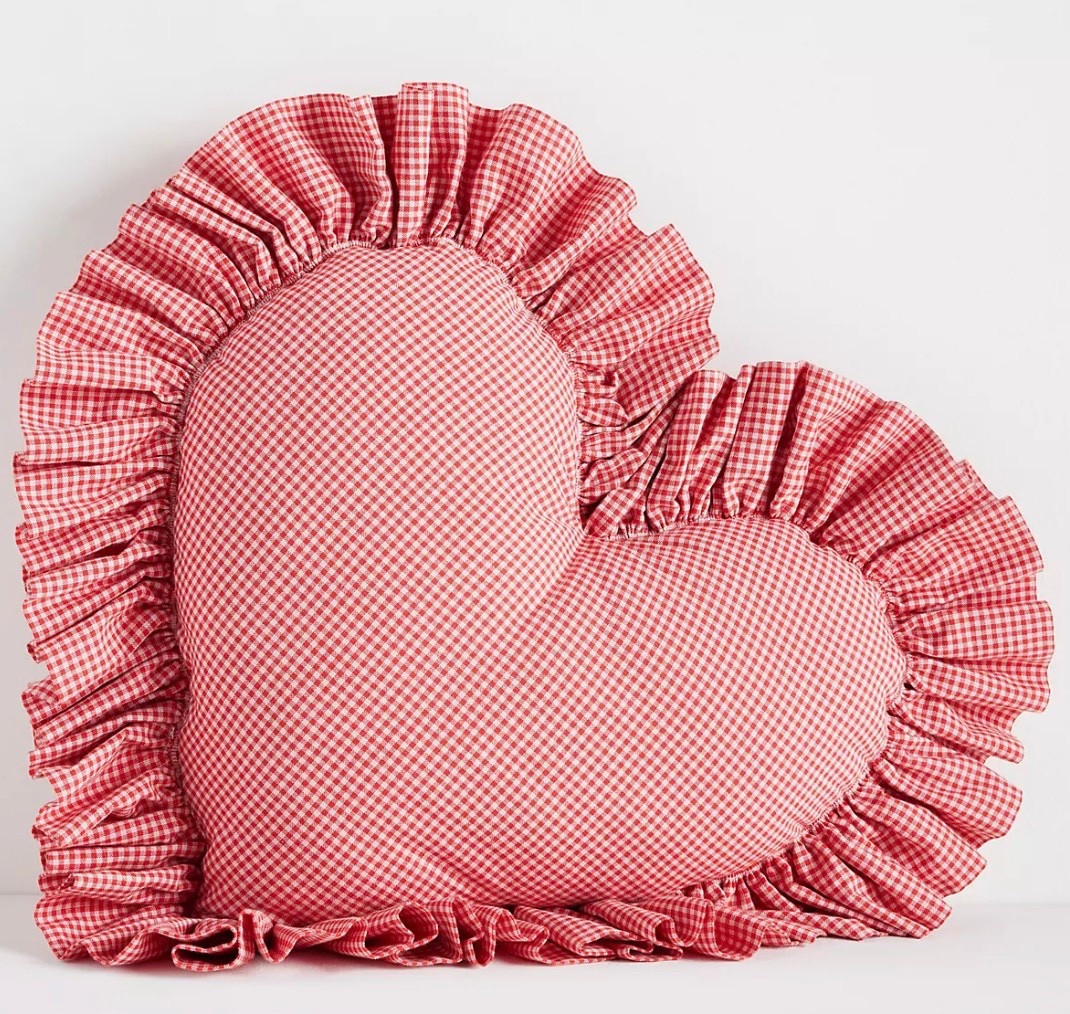 Anthropologie heart pillow


#anthropologie #anthrohome #home  #pillows 

#LTKFindsUnder100 #LTKHome #LTKvlog