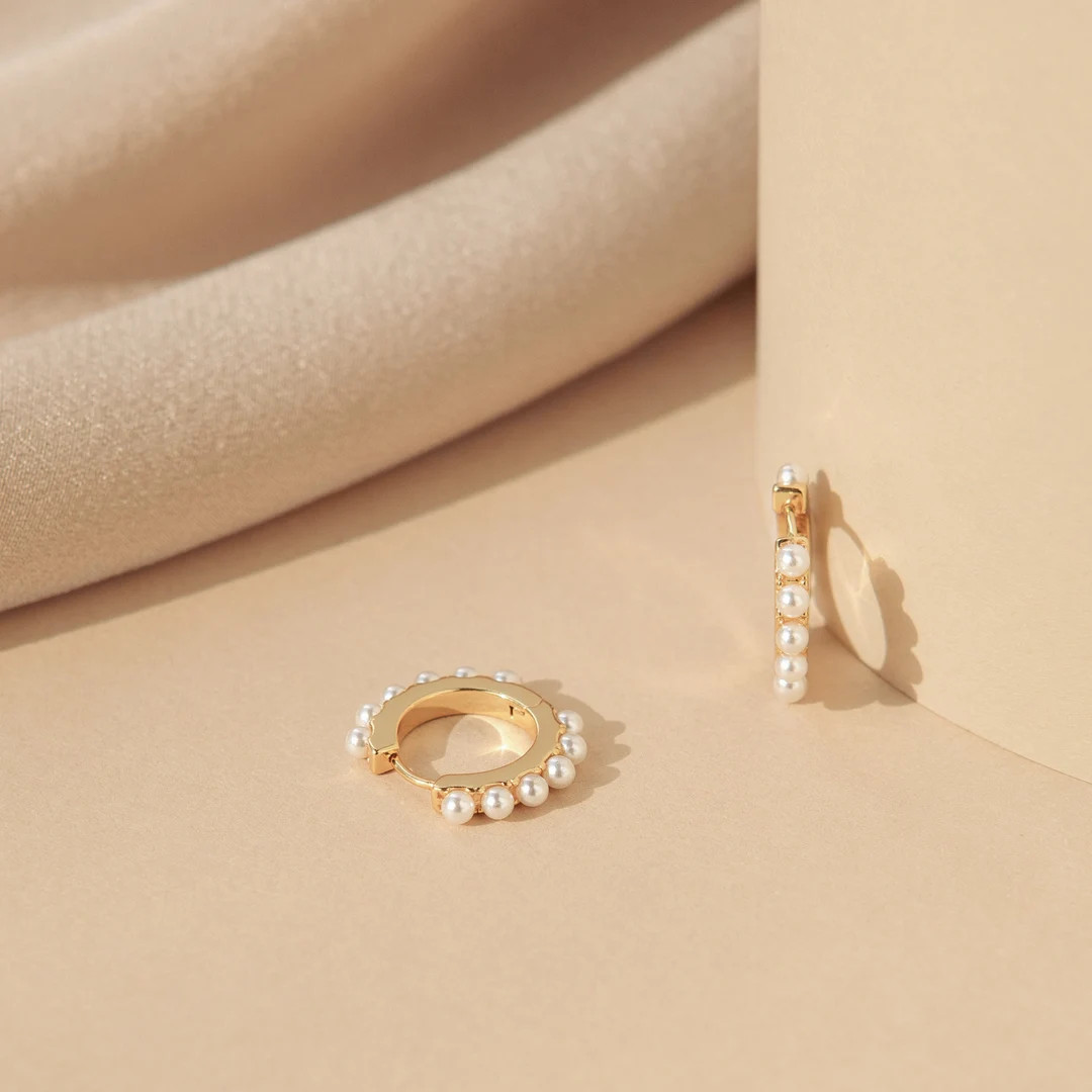 Pearl Huggie Hoops Special Pearl Design by Caitlyn - Etsy | Etsy (US)