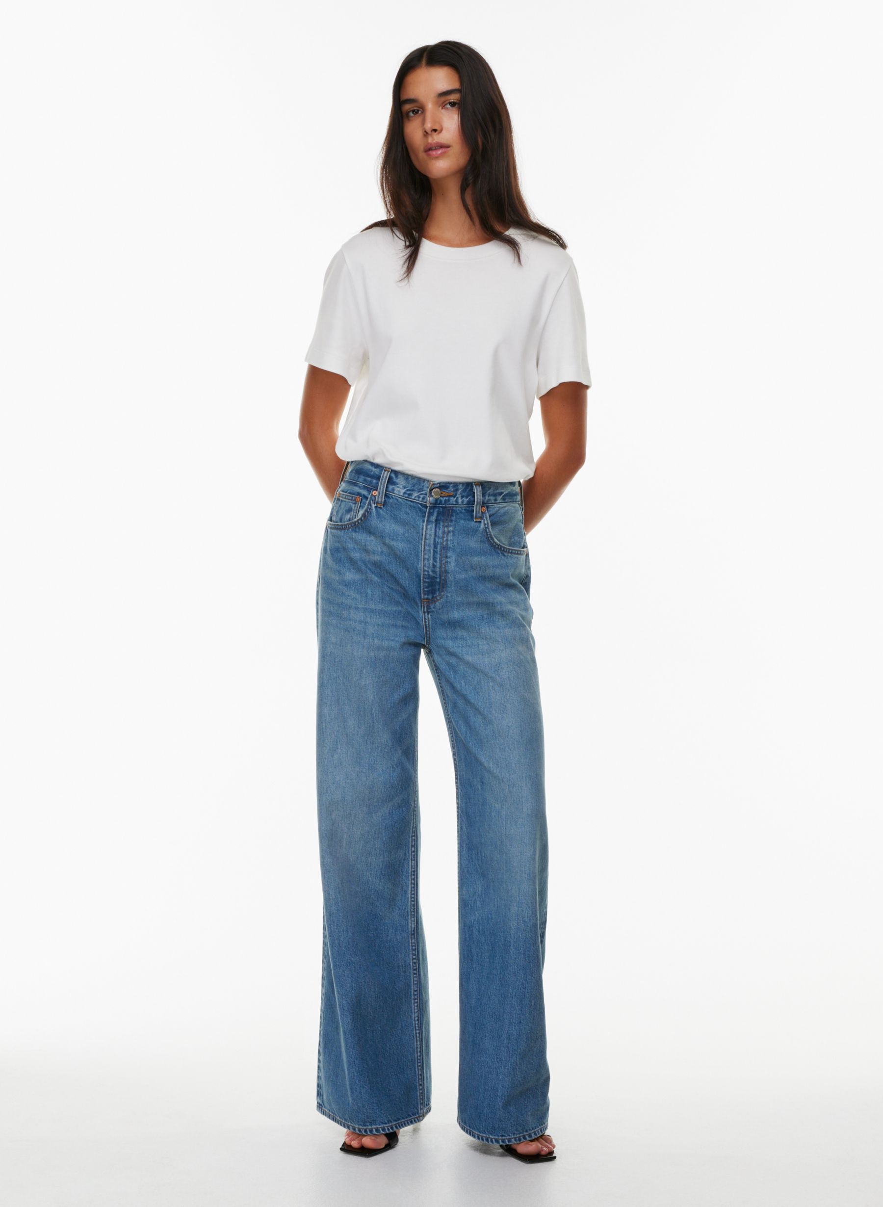 the '90s relaxed mid-rise wide jean | Aritzia