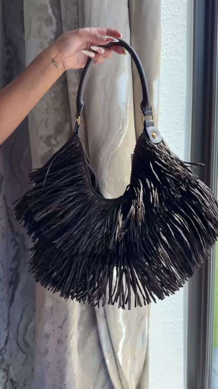 Fringe tote handbag! Add to summer handbag rotation! 