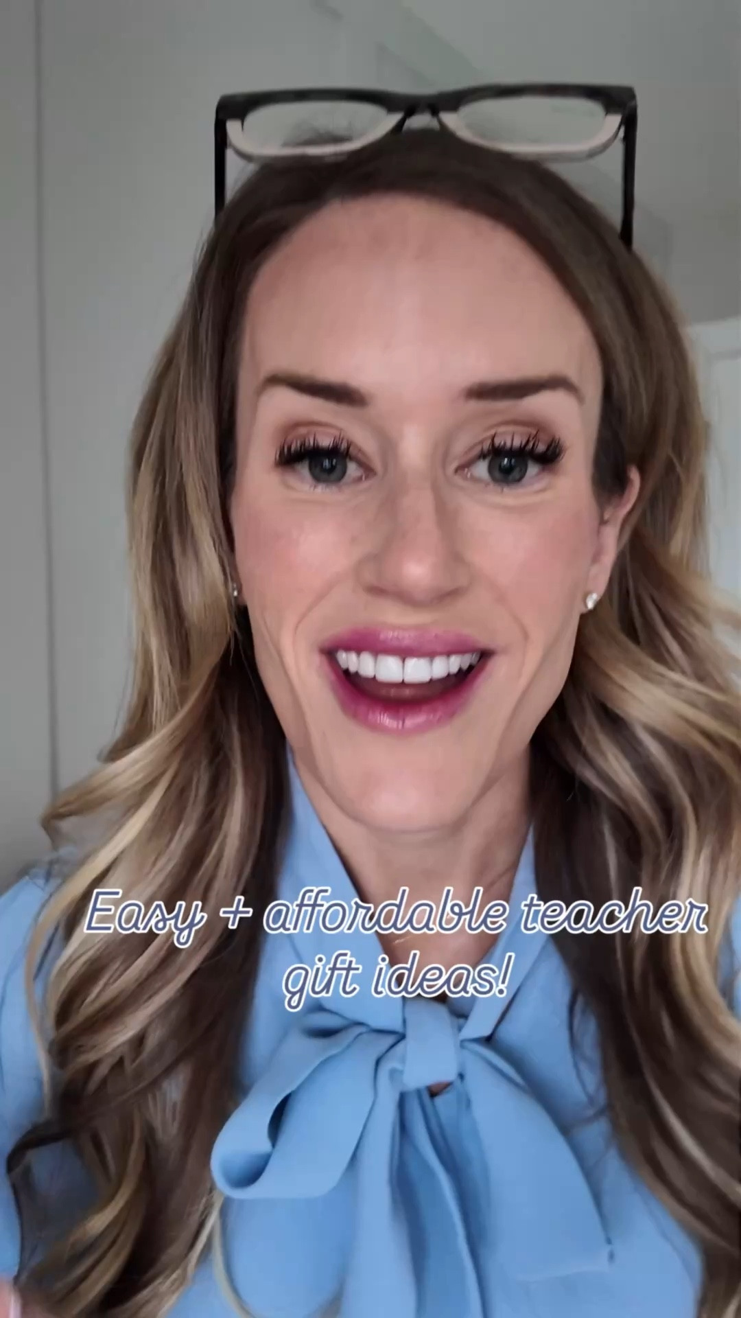 Teachers deserve EVERYTHING… but we’re also keeping it realistic over here 😅 #teachergiftideas #giftideasformoms #affordablefinds #momlifehacks #endofschoolyear
