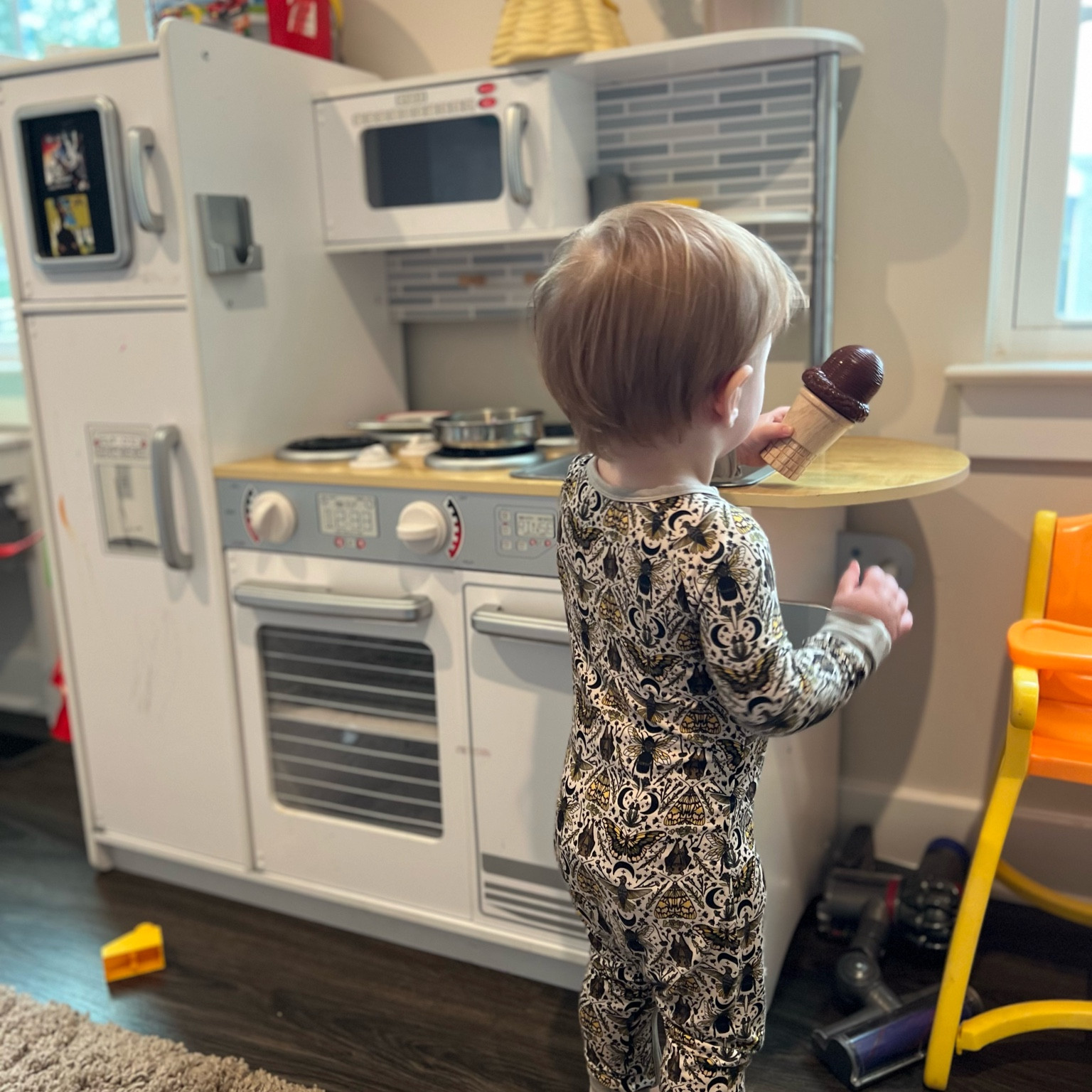 When your toddler is in charge of making the meal… it’s ice cream for breakfast 🍦 Endless possibilities with kitchen play sets! 

#LTKBaby #LTKKids #LTKFamily