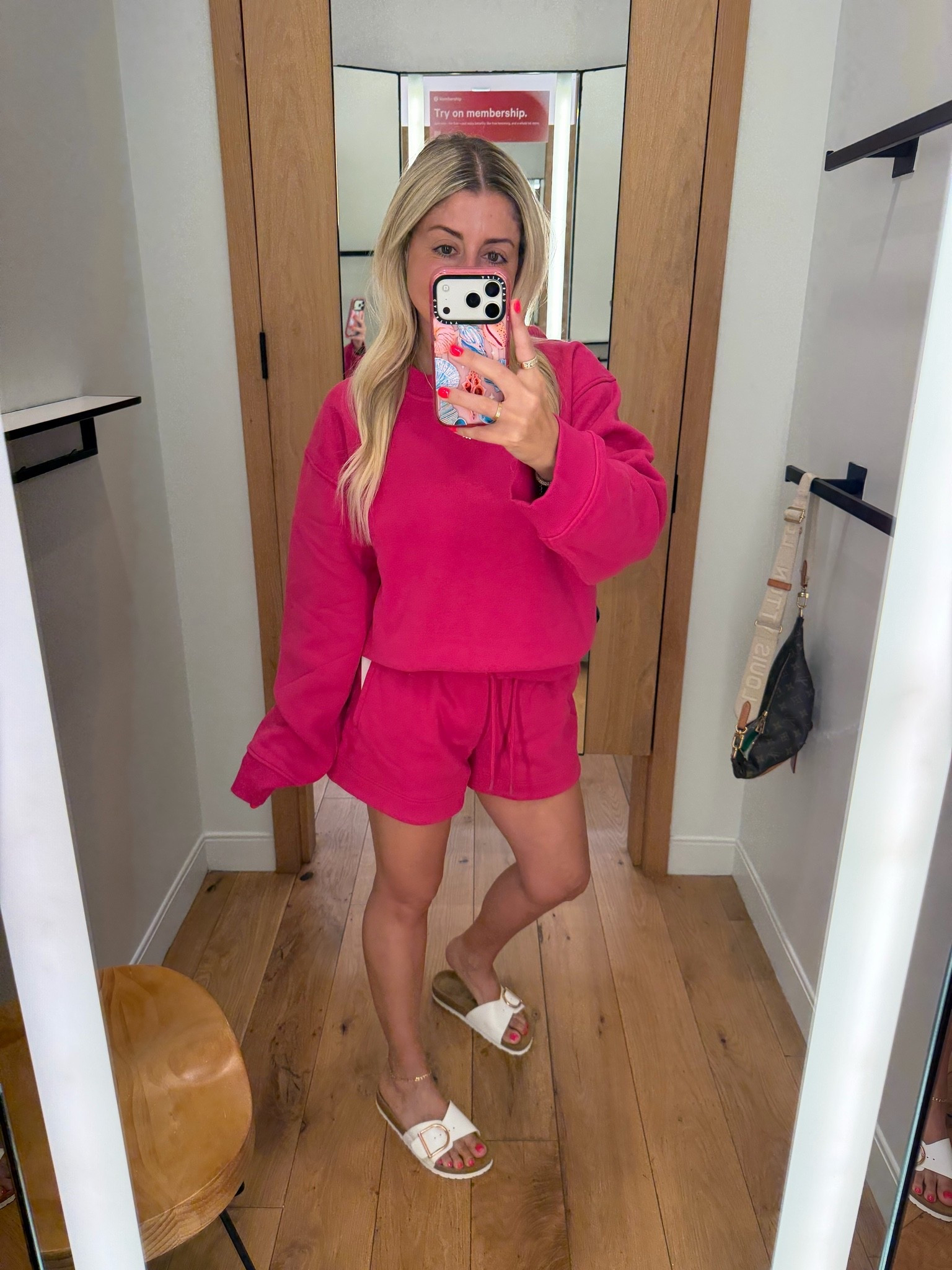 @lululemon matching set!
Size small
Sandals tts