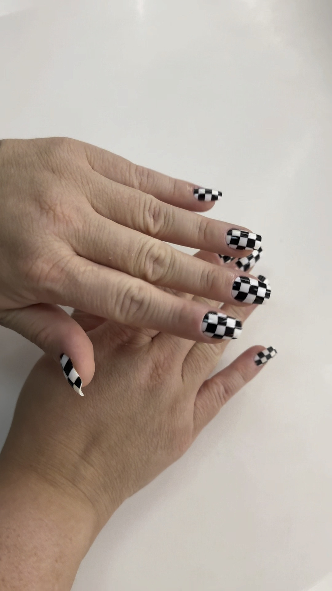 New nails 💋

#pressonnails #athomenails #nails #doityourself

#LTKBeauty