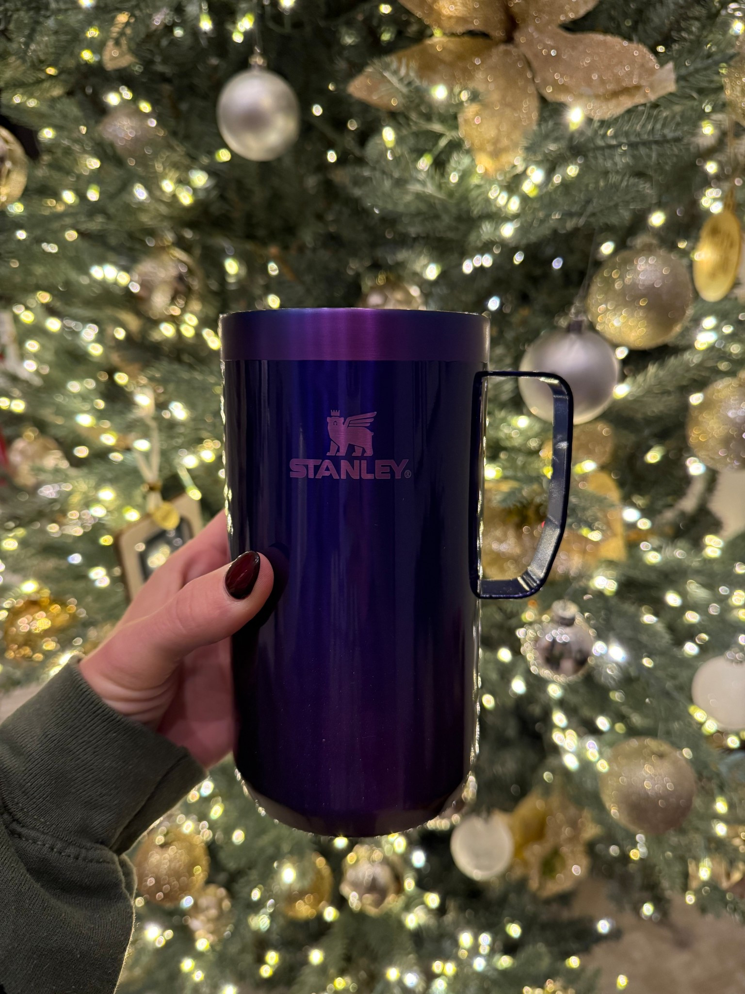 She’s shiny, she’s sturdy, and she’s keeping my coffee hot! #ad #Stanley1913Partner @stanley


#LTKHoliday #LTKGiftGuide