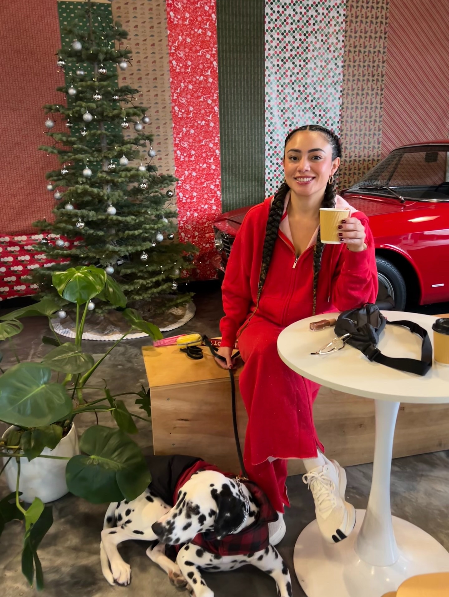 🚘 ☕️🎄 the coziest matching set and it has a nice sparkle to it! 