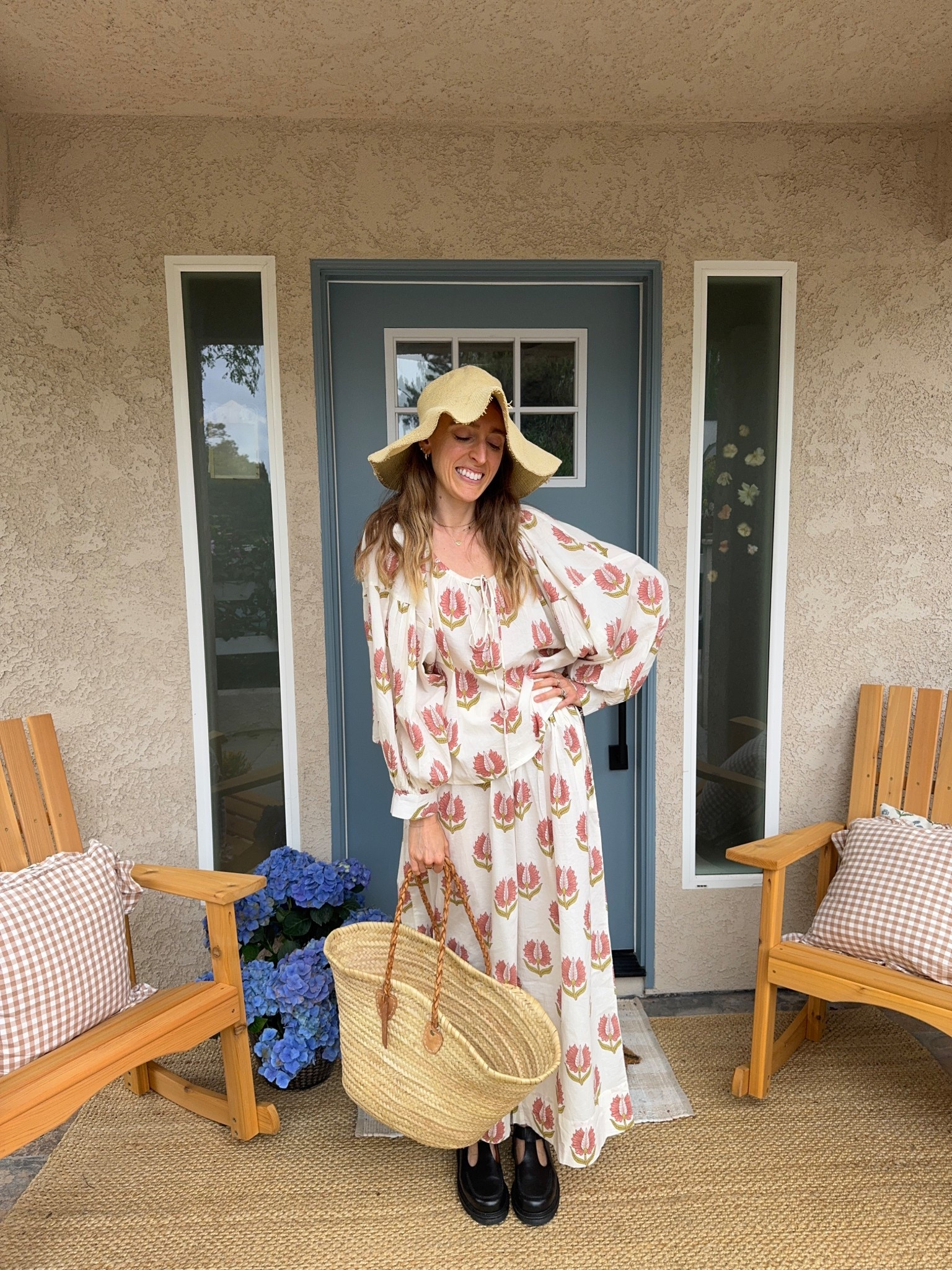 I feel like a flower in June 🌼