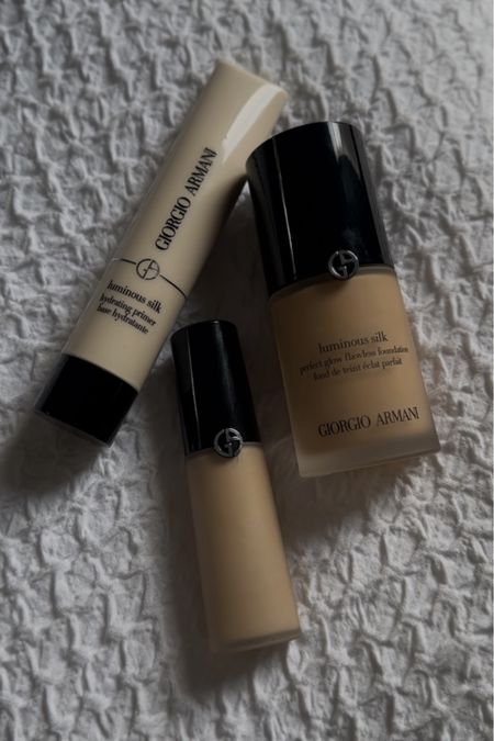 One of my all time fav foundations - Giorgio Armani luminous silk 

The concealer is amazing too!! 

#LTKbeauty