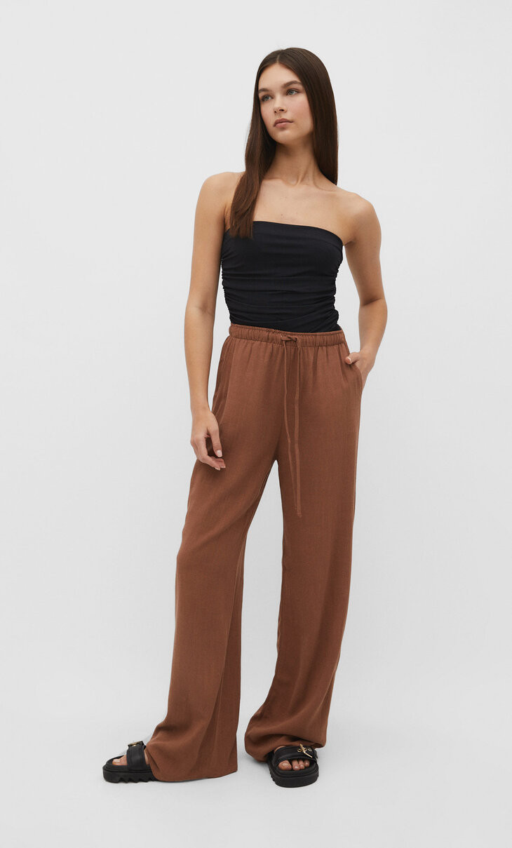 Loose-fitting linen blend trousers | Stradivarius (UK)