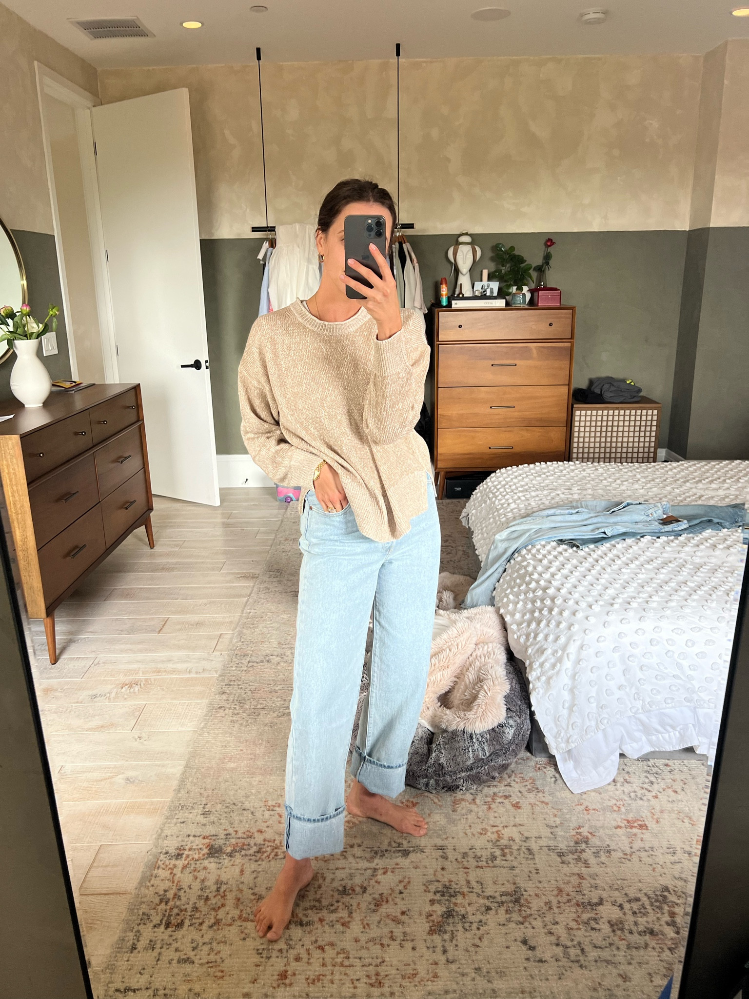 my favorite jeans: 

Levi’s ribcage - wearing a size 27 with a 31 inch inseam, size up one. 
J.crew sweater - wearing a size medium 