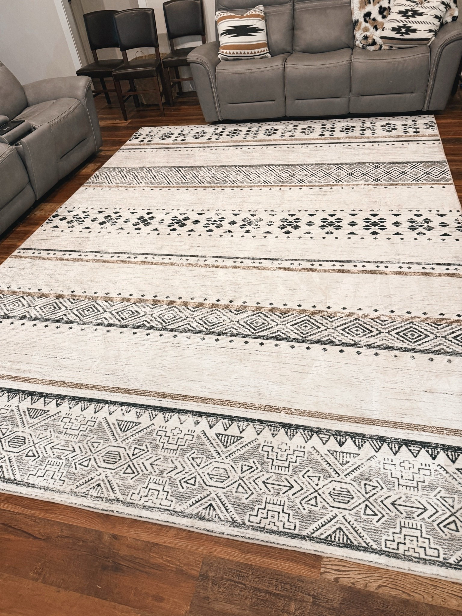 Washable rug👏🏼

#LTKdayinmylife #LTKHome #LTKSeasonal