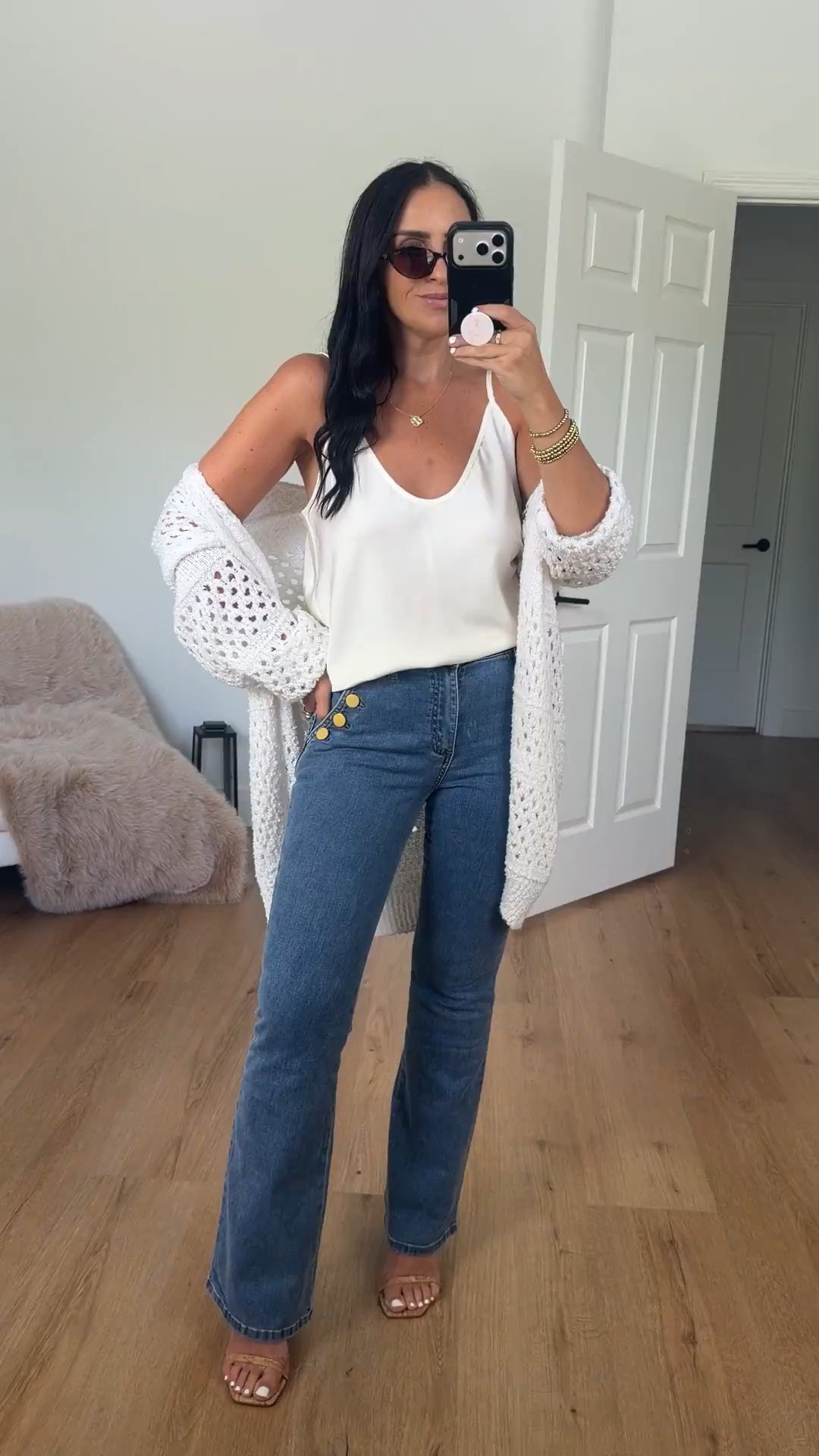 The noli shop Allegra bootcut jeans wearing size 27

The noli shop yara silk camisole wearing size medium but should have done a small 