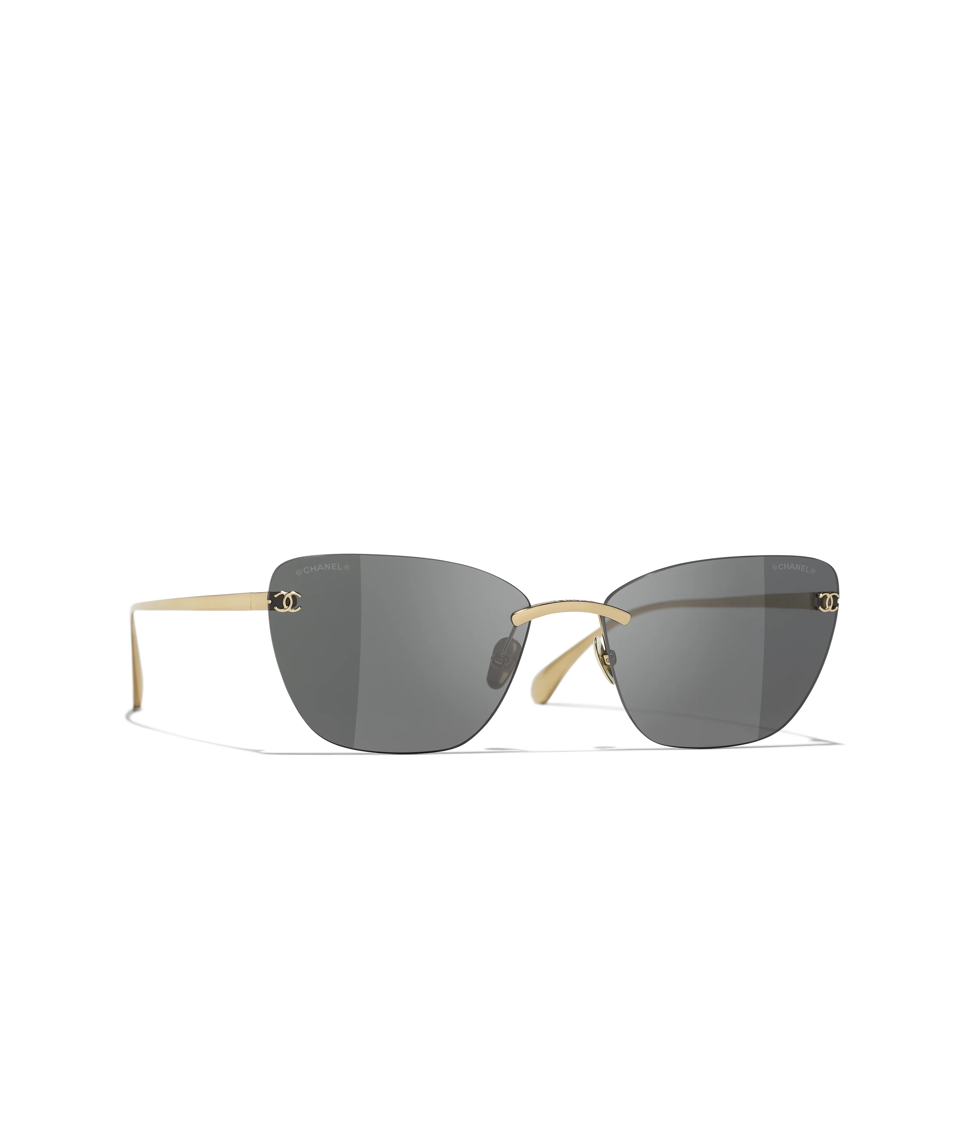 #hash-Rasicld6 {
		object-fit: contain;
		aspect-ratio: auto;
		object-position: center;

		@medi... | Chanel, Inc. (US)