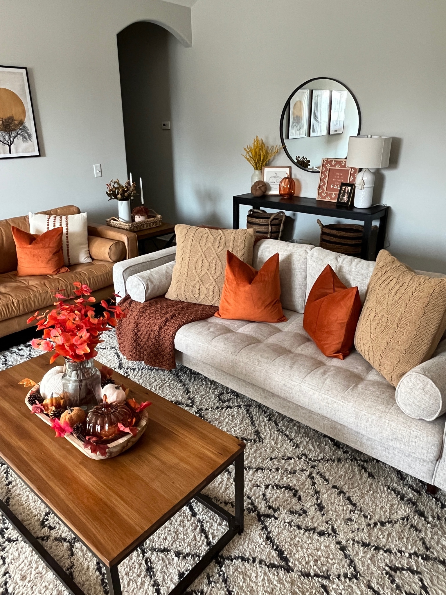 Fall Living Room Inspo. This is from 2022. I didn’t post it here for some reason. 

Fall Living Room
Fall Home Decor 
Fall Trends

#LTKSeasonal #LTKFindsUnder50 #LTKHome
