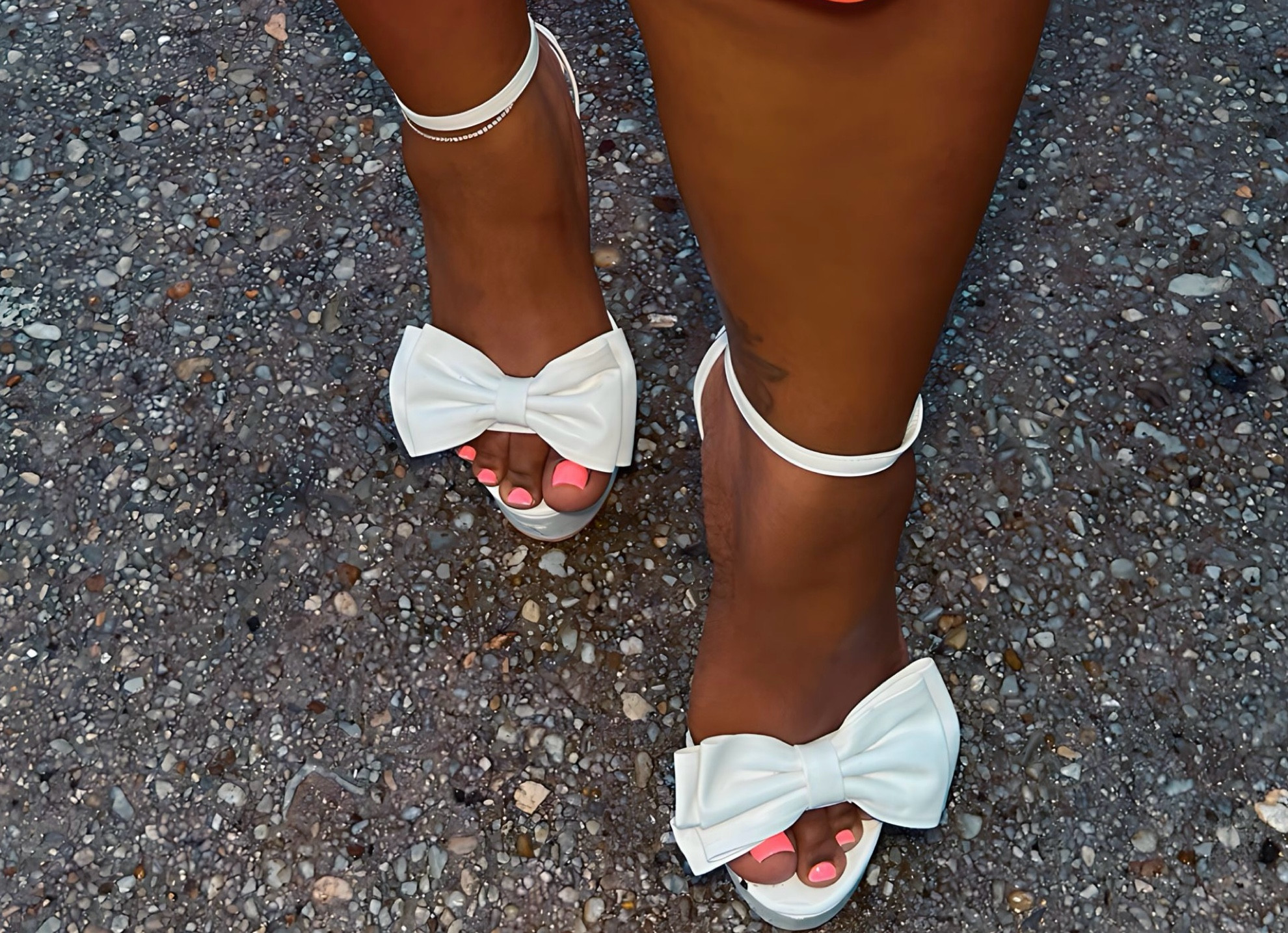 Platform Bow heels 

#LTKFindsUnder100 #LTKSeasonal #LTKFindsUnder50