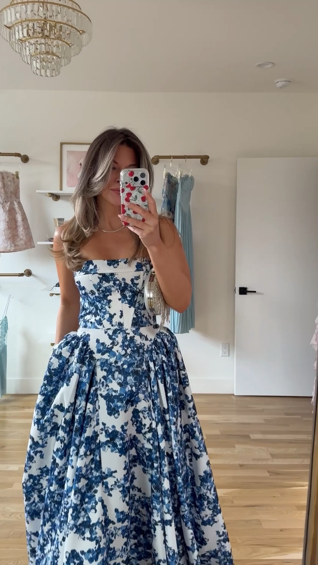 Strapless blue and white floral spring event and wedding guest dress

Electric picks code: emerson20

Wearing my usual small/2

Wedding guest
Formal event
Black tie
Spring event
Summer party
Shower dress
Special occasion

#LTKgrwm #LTKWedding #LTKSeasonal