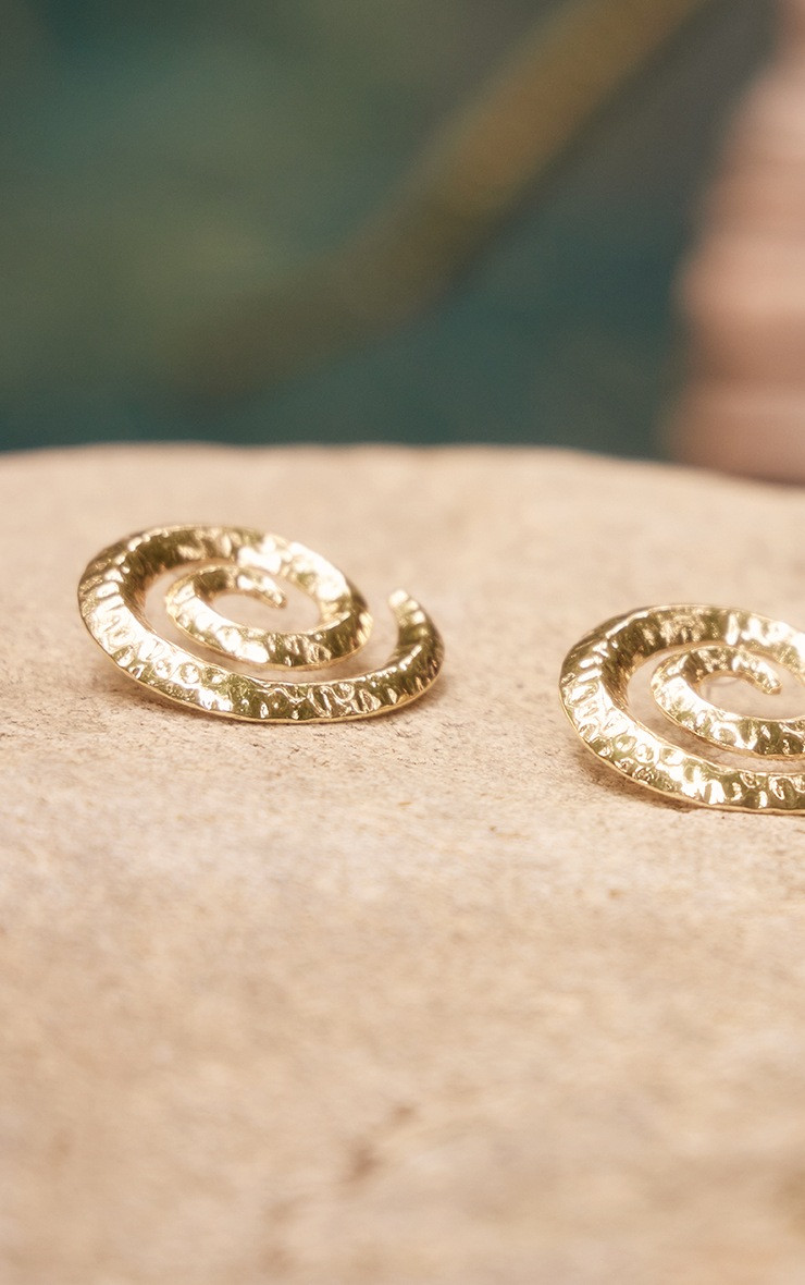 Gold Oversized Swirl Detail Stud Earrings | PrettyLittleThing UK