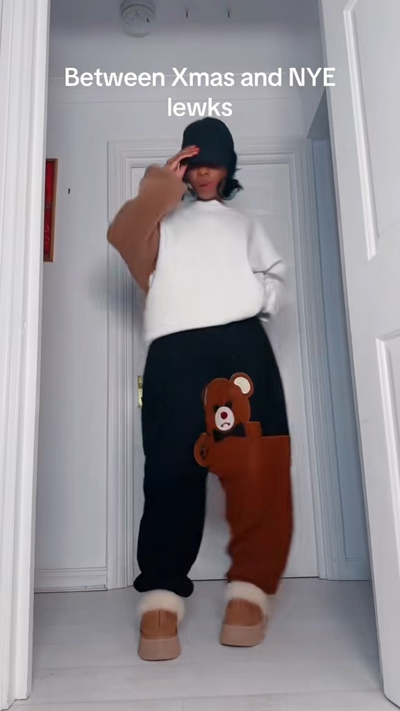 The cosy time between Christmas & NYE

#LTKSeasonal