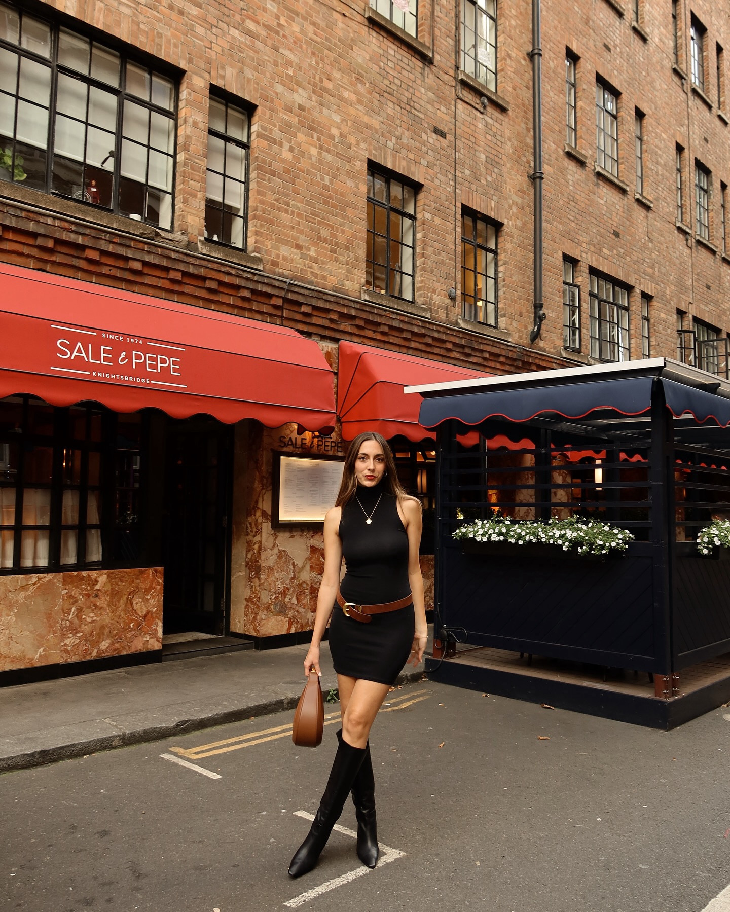 Only in the UK I can pull off leather knee high boots for my peak of summer bday 🙈 
Outfit linked in bio, with these gorgeous boots currently on sale 🙌🏼✨

90s Fashion | 90s Style Inspiration | 90s Minimalism | Pinterest Aesthetic | Outfit Inspo | London Street Style | Little Black Dress