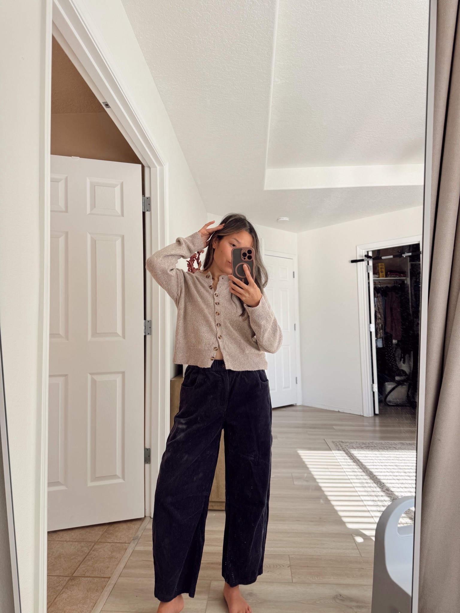 Slightly barreled boxy corduroy pant. Perfect for winter and holiday season where you need a little more elastic in the waist, IYKYK. Paired with a loose boxy crop button up from TikTok shop. I’ll link similar tops. Top: medium. Bottoms: small. I’m 5’3” 117lb for reference. #momootd #momfit #errands #cozycomfy #winterfashion

#LTKPetite #LTKFindsUnder100 #LTKFindsUnder50