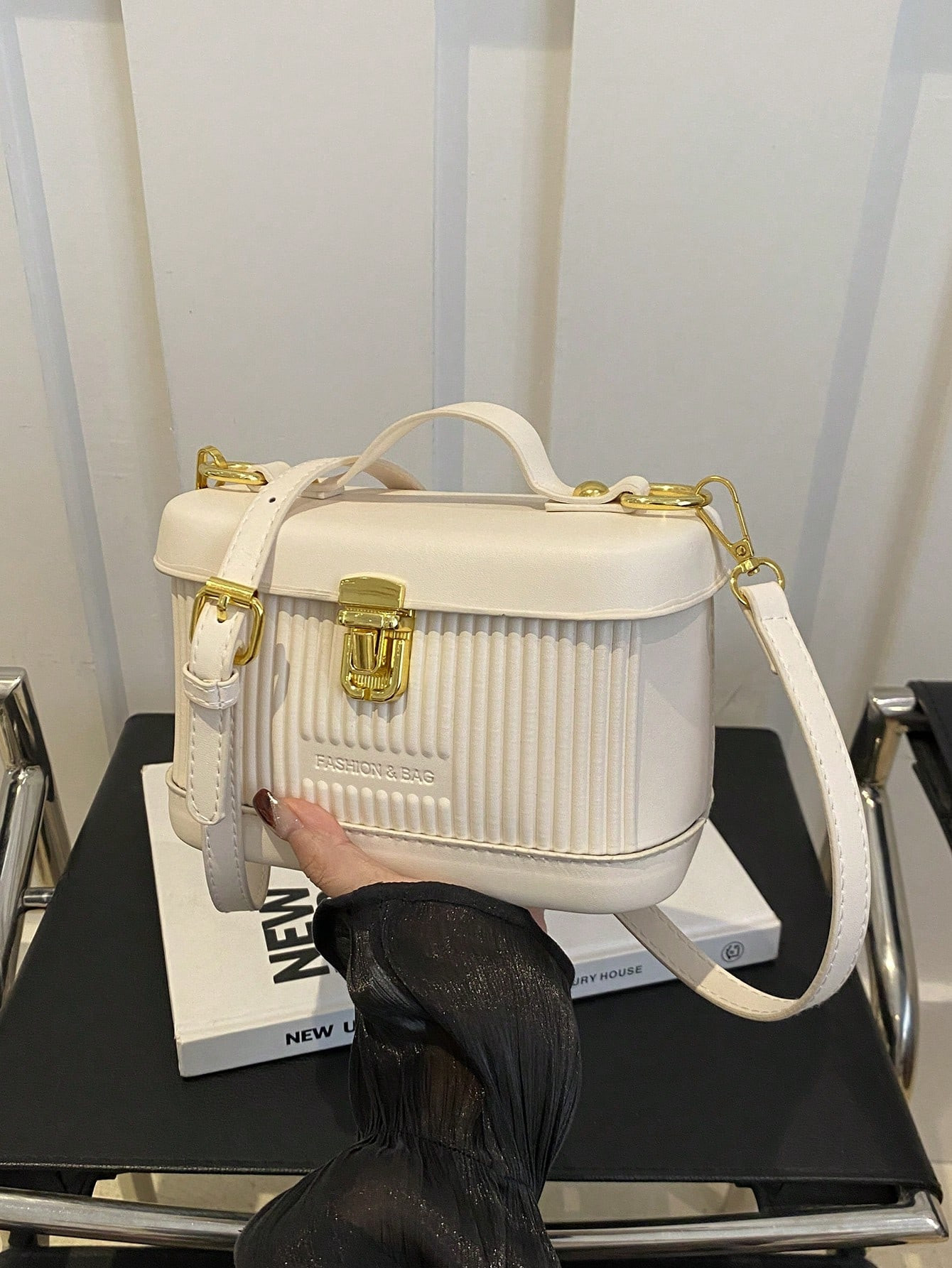 TrendsFashionable Women's Solid Color Everyday Mini Vintage Cosmetic Bag, Summer, Portable & Cros... | SHEIN