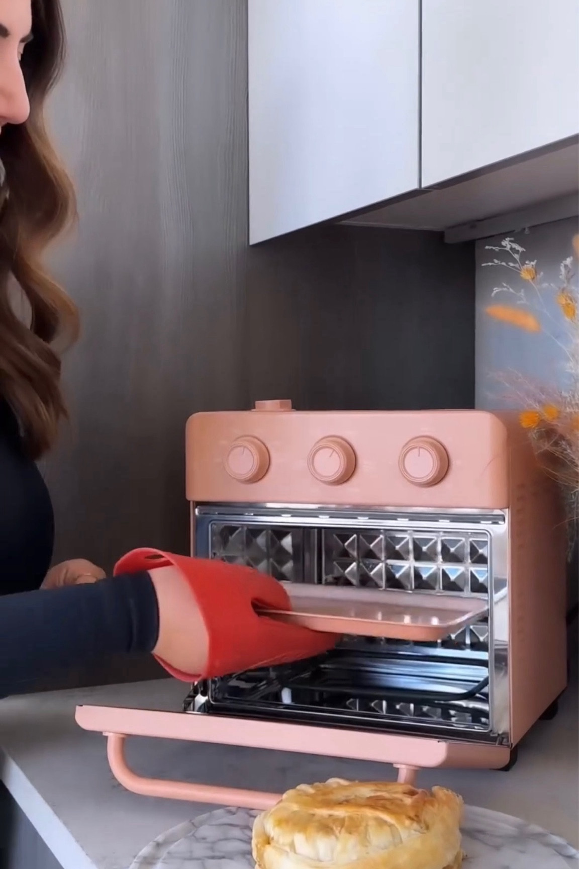 This cute little Wonder Oven is a great Christmas gift idea for the hostess that has it all! Air fry, bake, roast, toast, reheat and broil all in one, and it’s countertop-worthy 😍 Conveniently-sized for small spaces. #LTKhome

#LTKGiftGuide #LTKHoliday #LTKSeasonal